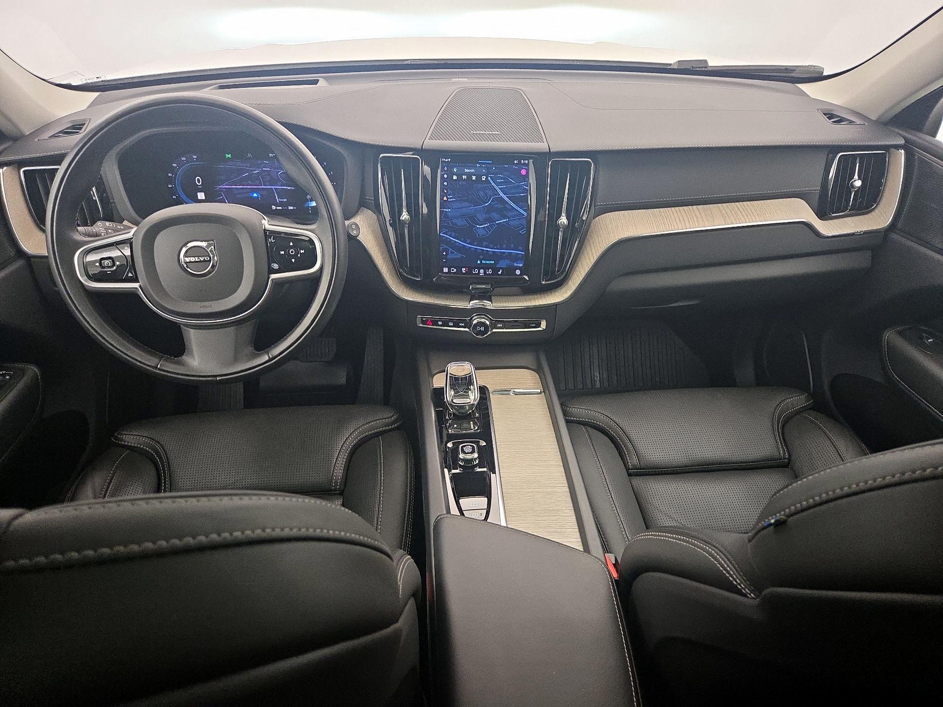 Thumbnail: 2022 Volvo XC60 - 9