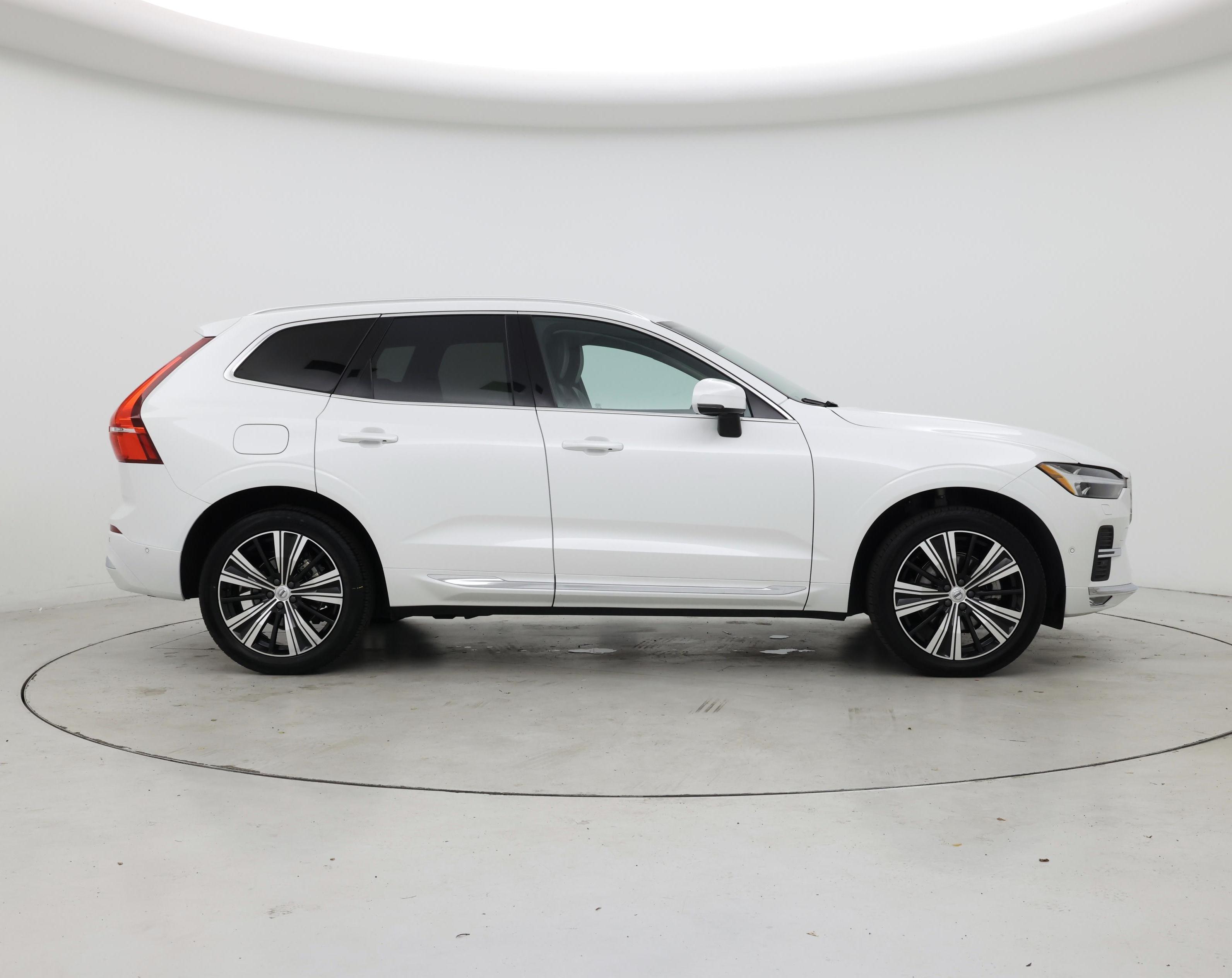 Thumbnail: 2022 Volvo XC60 - 7