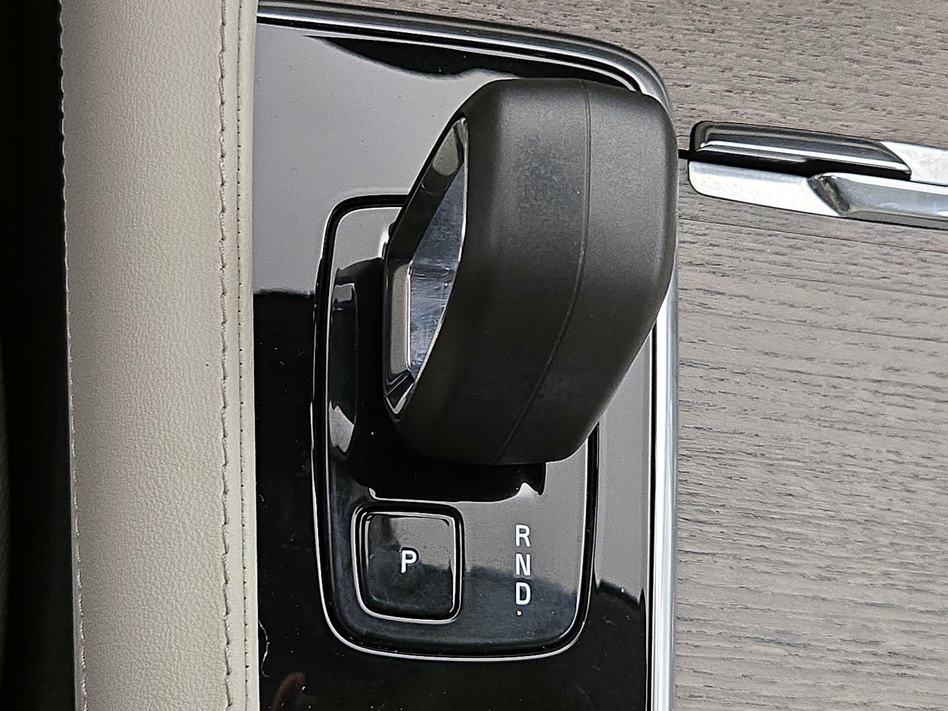 Thumbnail: 2023 Volvo XC90 - 18