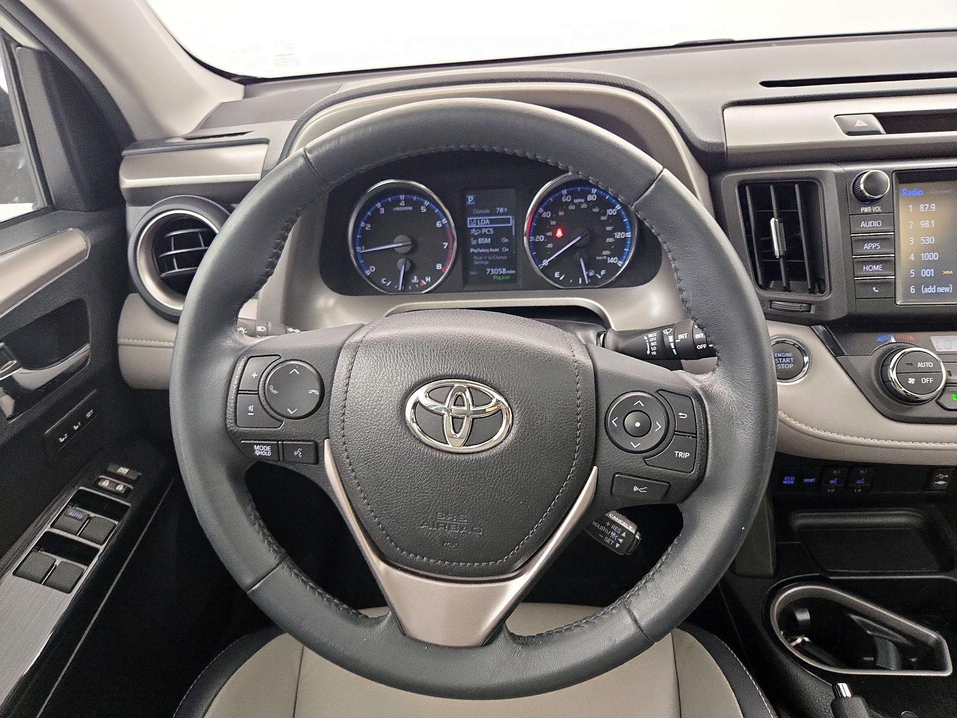 Thumbnail: 2017 Toyota RAV4 - 10