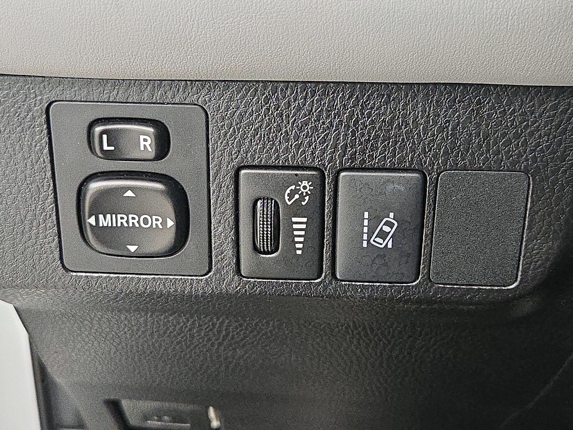 Thumbnail: 2017 Toyota RAV4 - 13