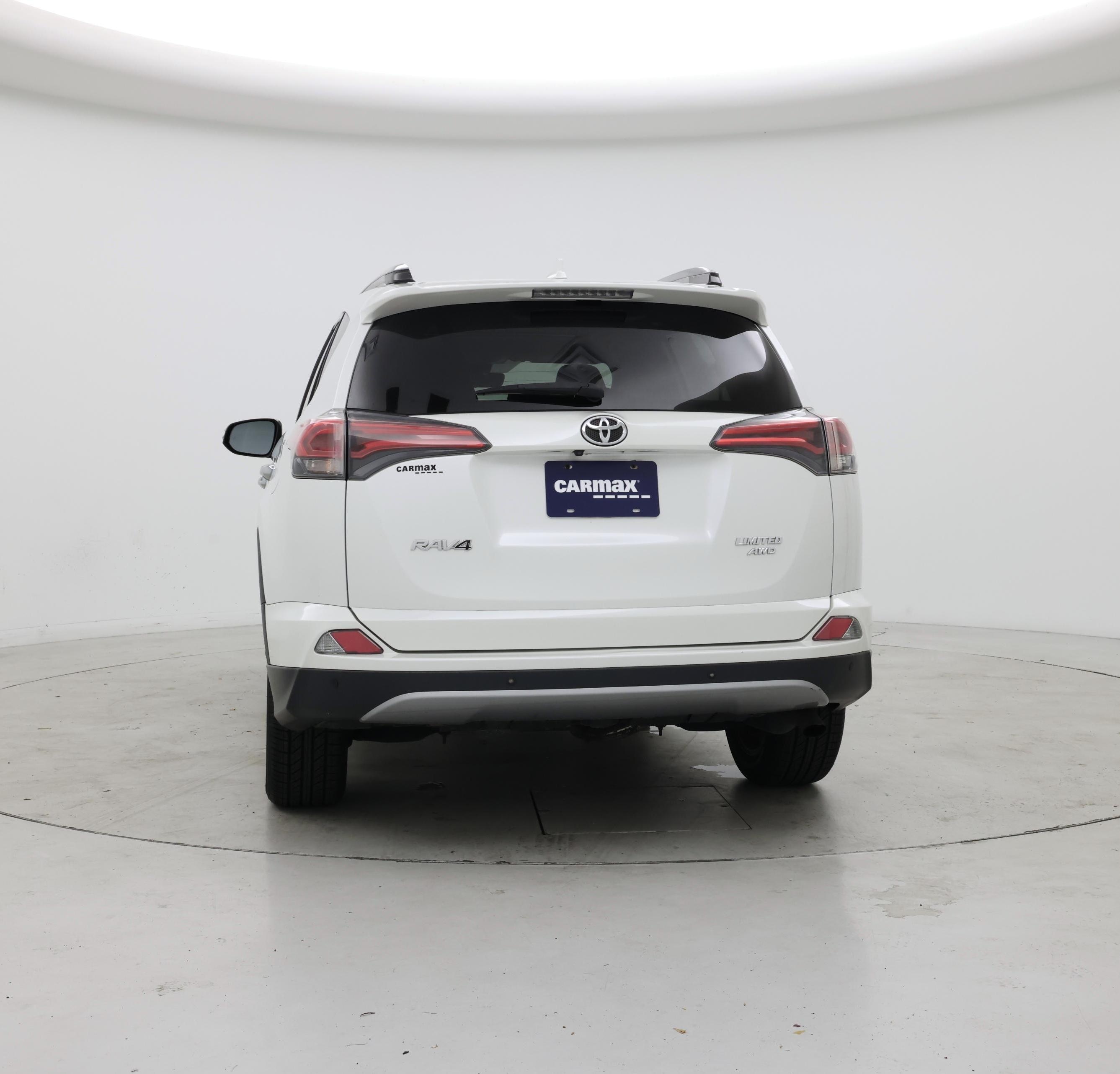 Thumbnail: 2017 Toyota RAV4 - 6