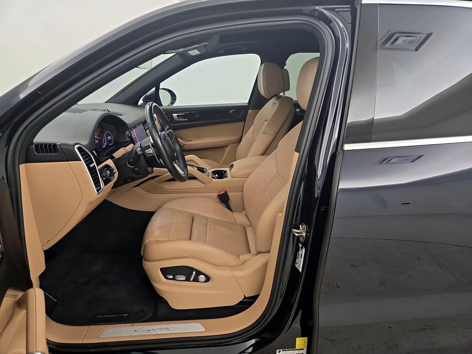 Thumbnail: 2020 Porsche Cayenne - 11