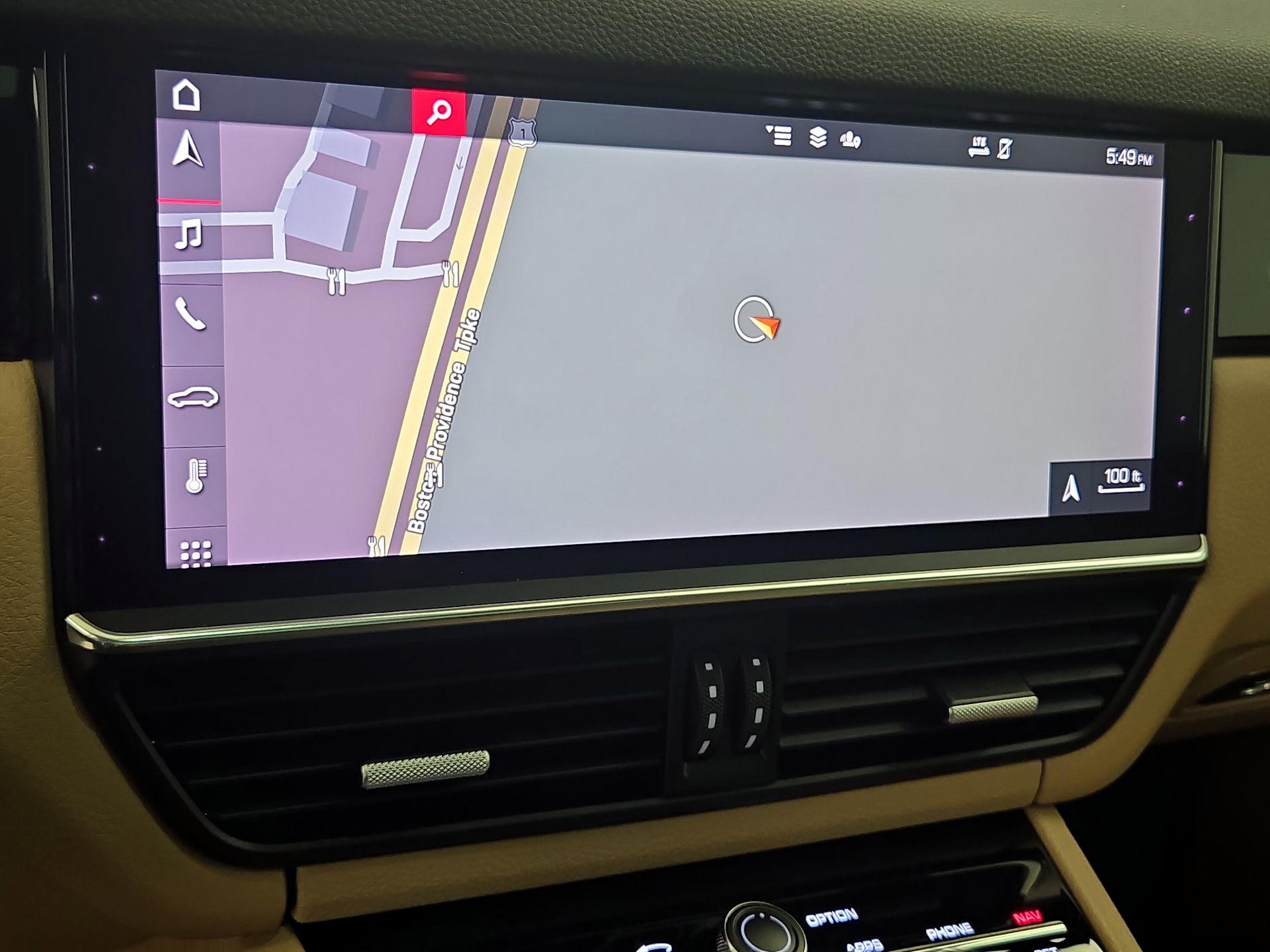 Thumbnail: 2020 Porsche Cayenne - 14