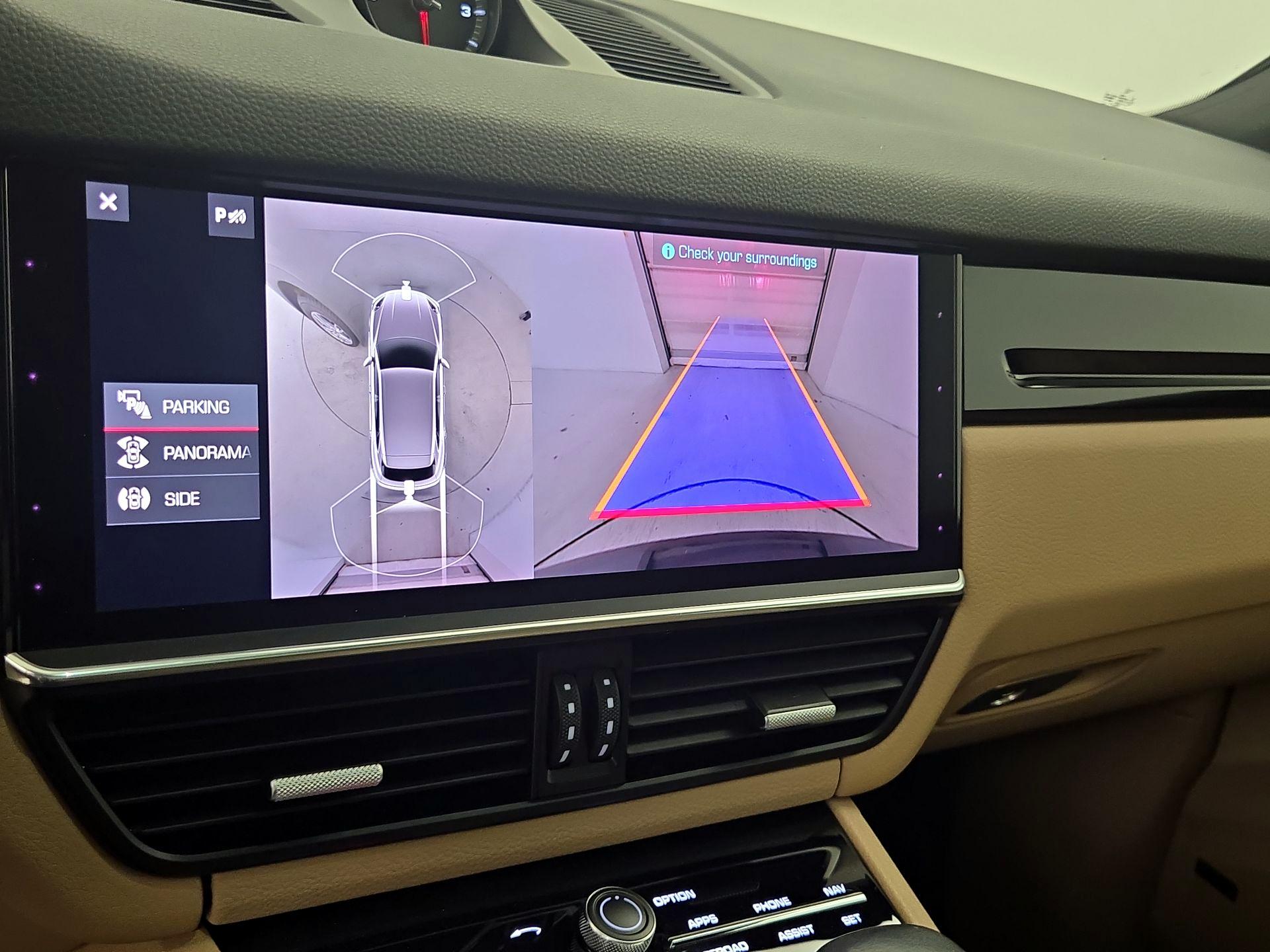 Thumbnail: 2020 Porsche Cayenne - 15