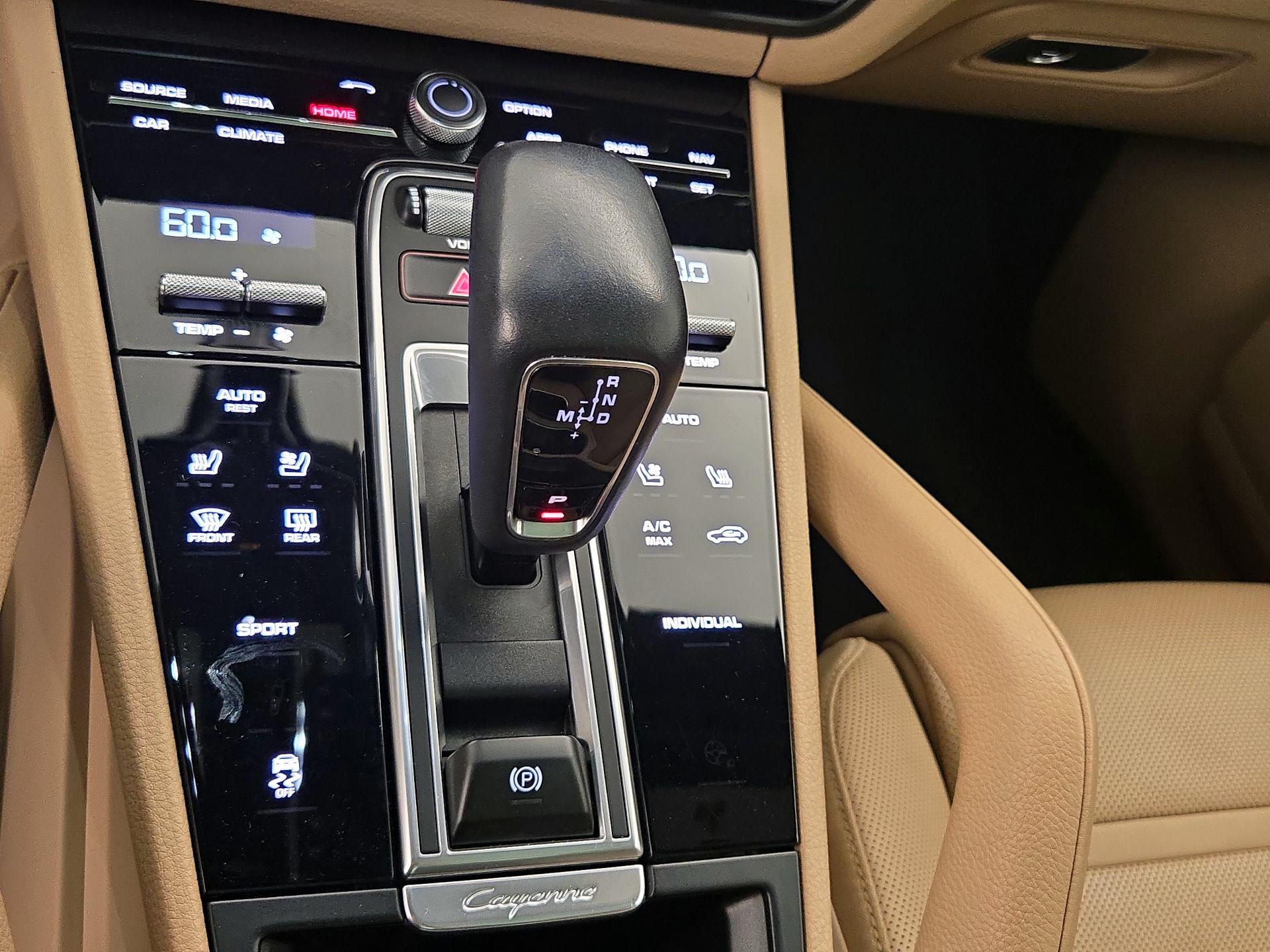 Thumbnail: 2020 Porsche Cayenne - 18