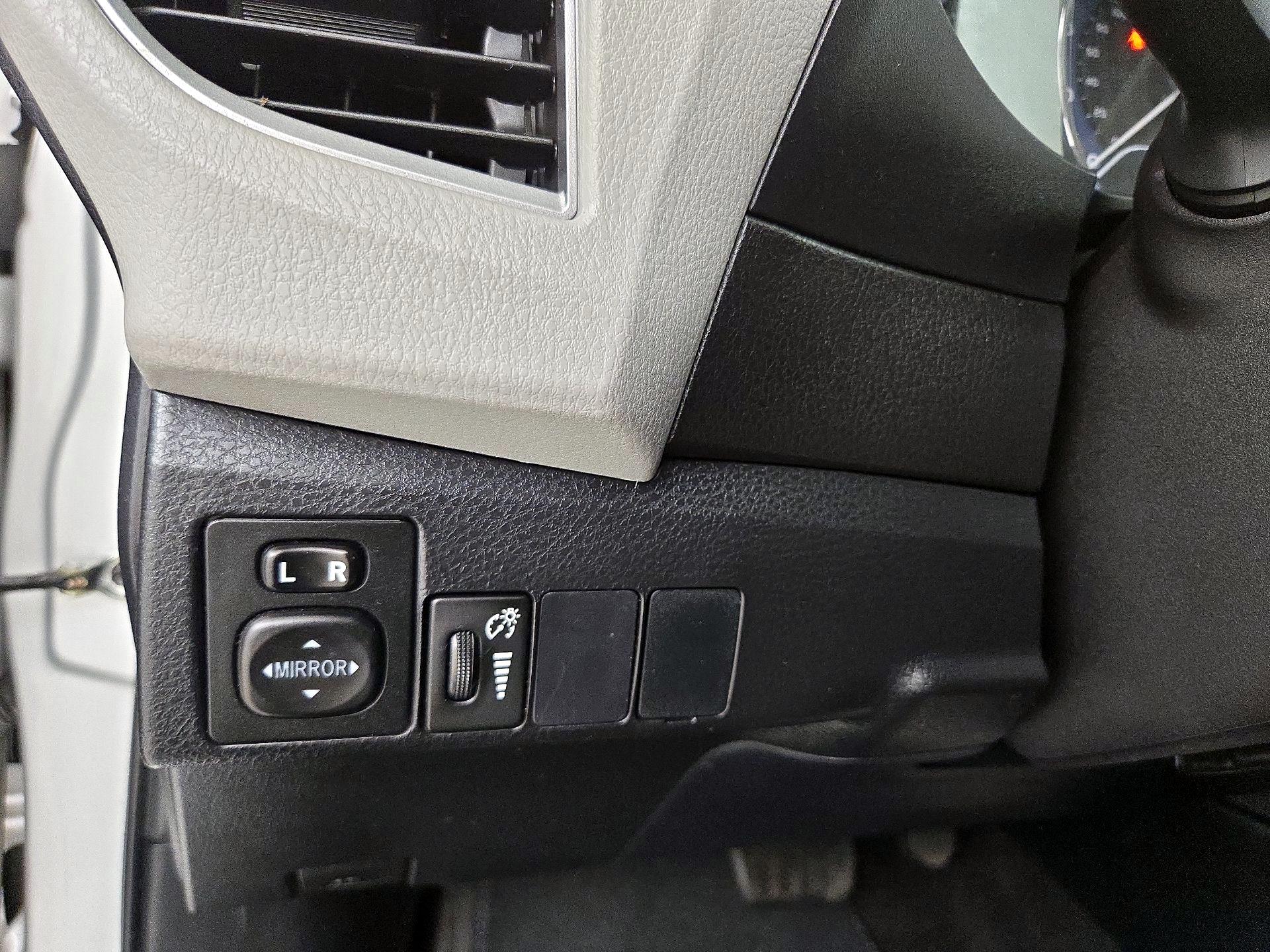 Thumbnail: 2016 Toyota Corolla - 13