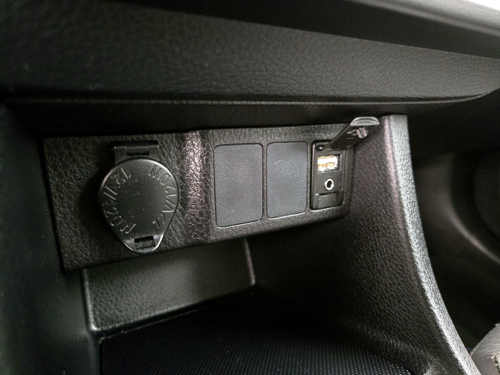 Thumbnail: 2016 Toyota Corolla - 18