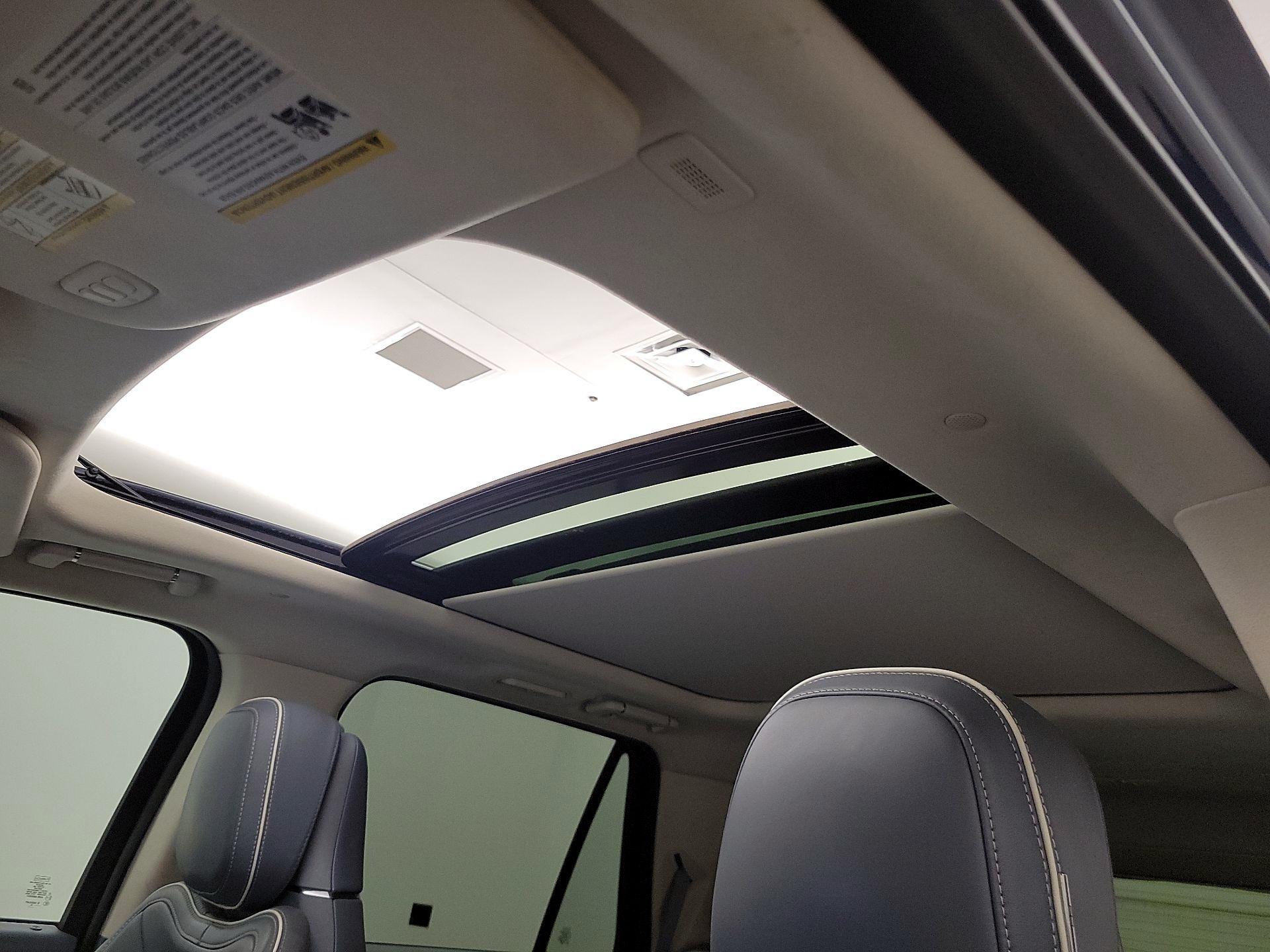 Thumbnail: 2019 Lincoln Navigator - 20