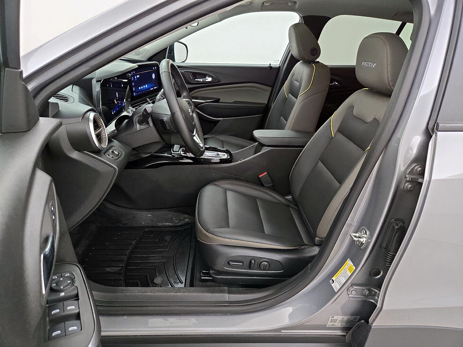 Thumbnail: 2025 Chevrolet Trax - 11