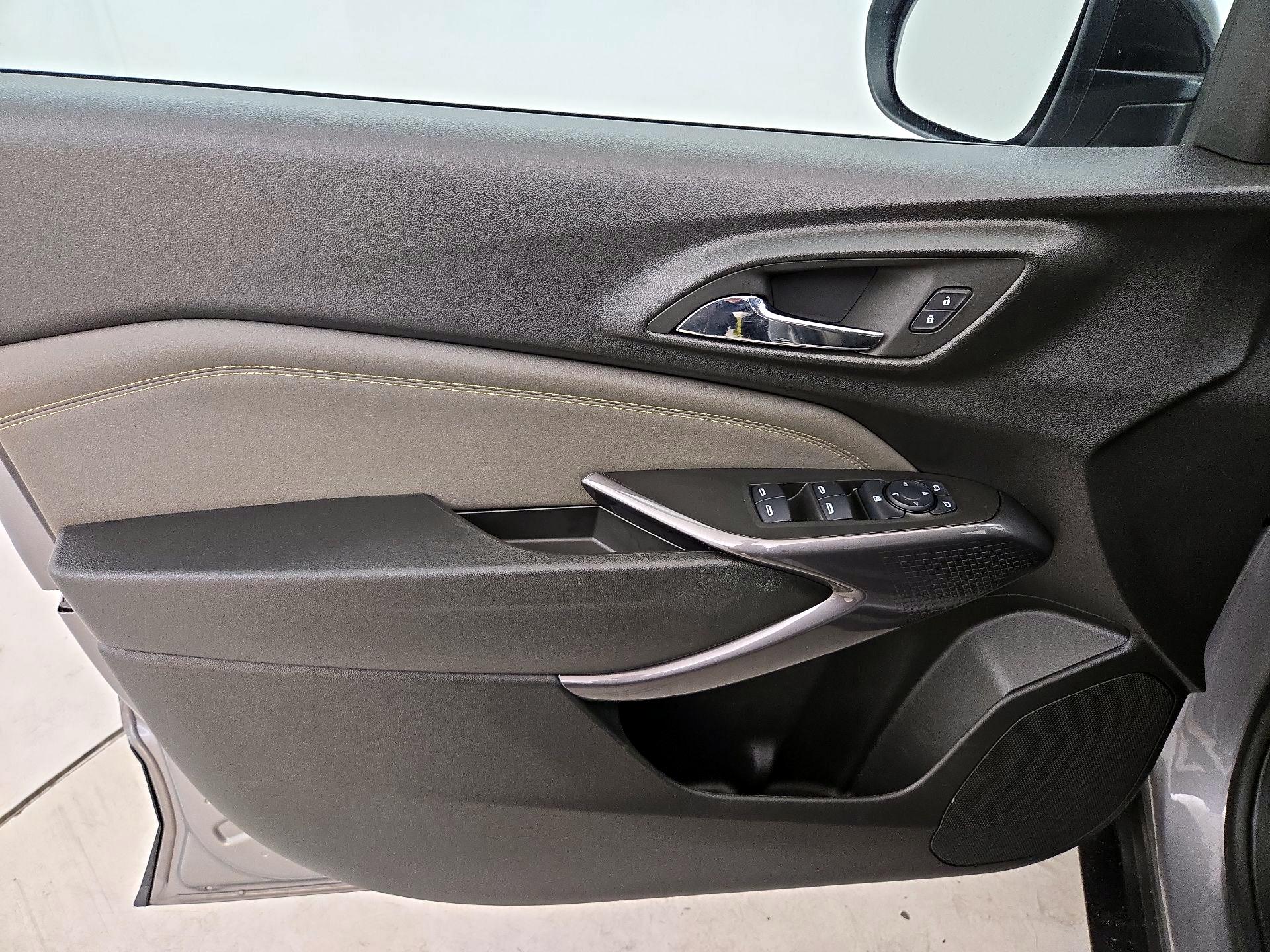 Thumbnail: 2025 Chevrolet Trax - 12