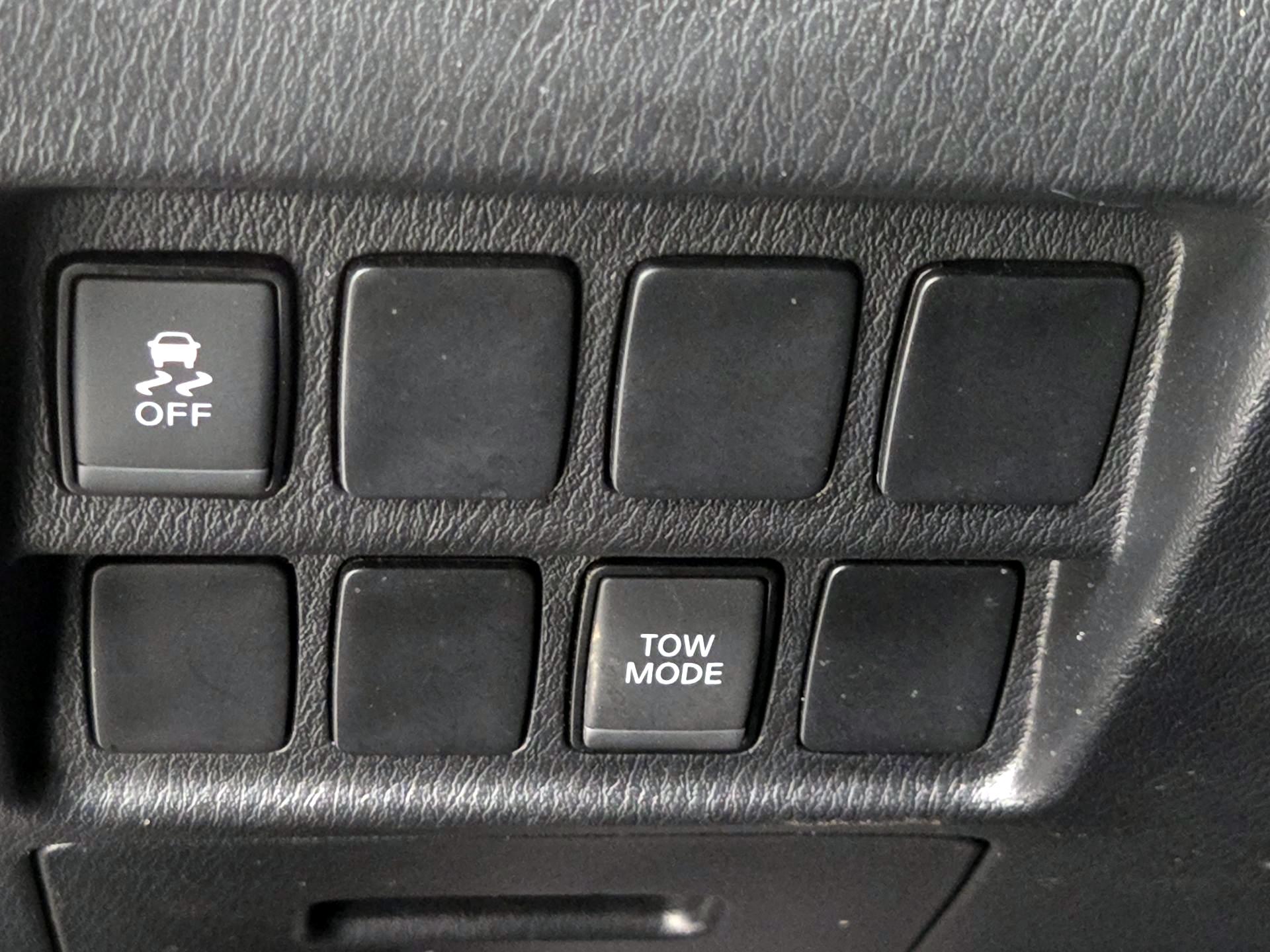 Thumbnail: 2018 Nissan Pathfinder - 13