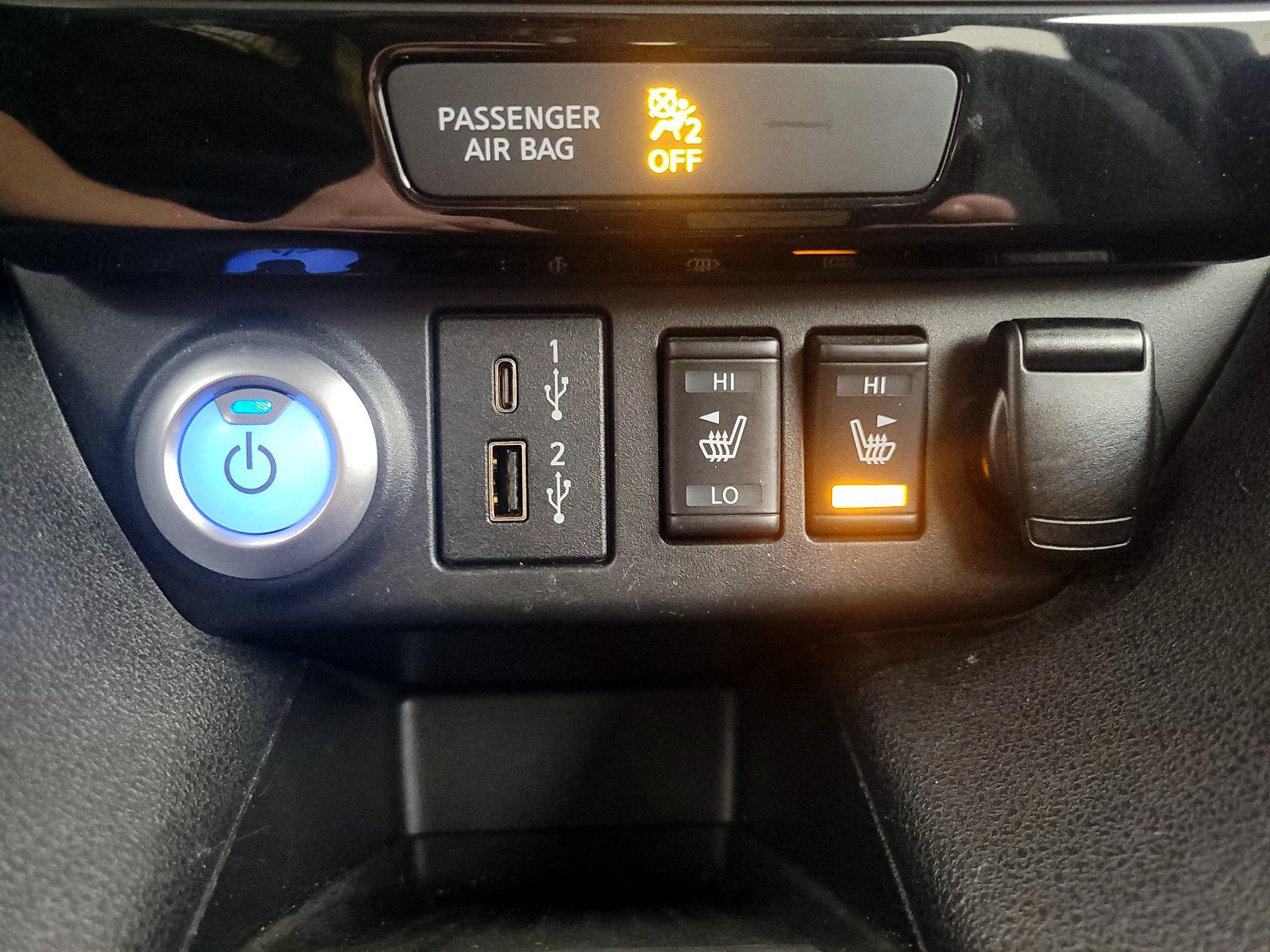 Thumbnail: 2022 Nissan Leaf - 19