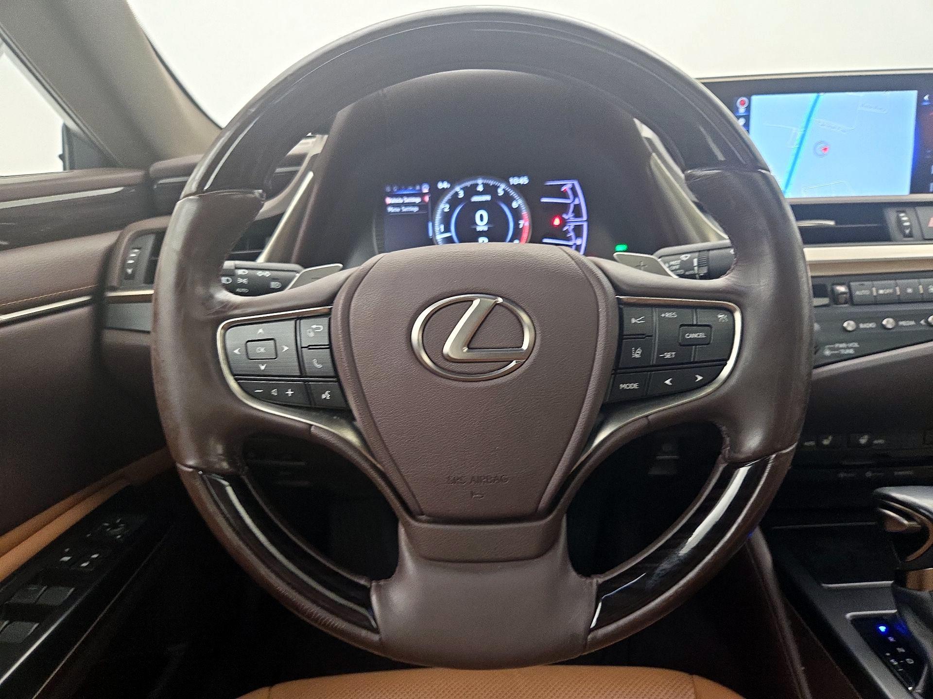 Thumbnail: 2019 Lexus ES - 10