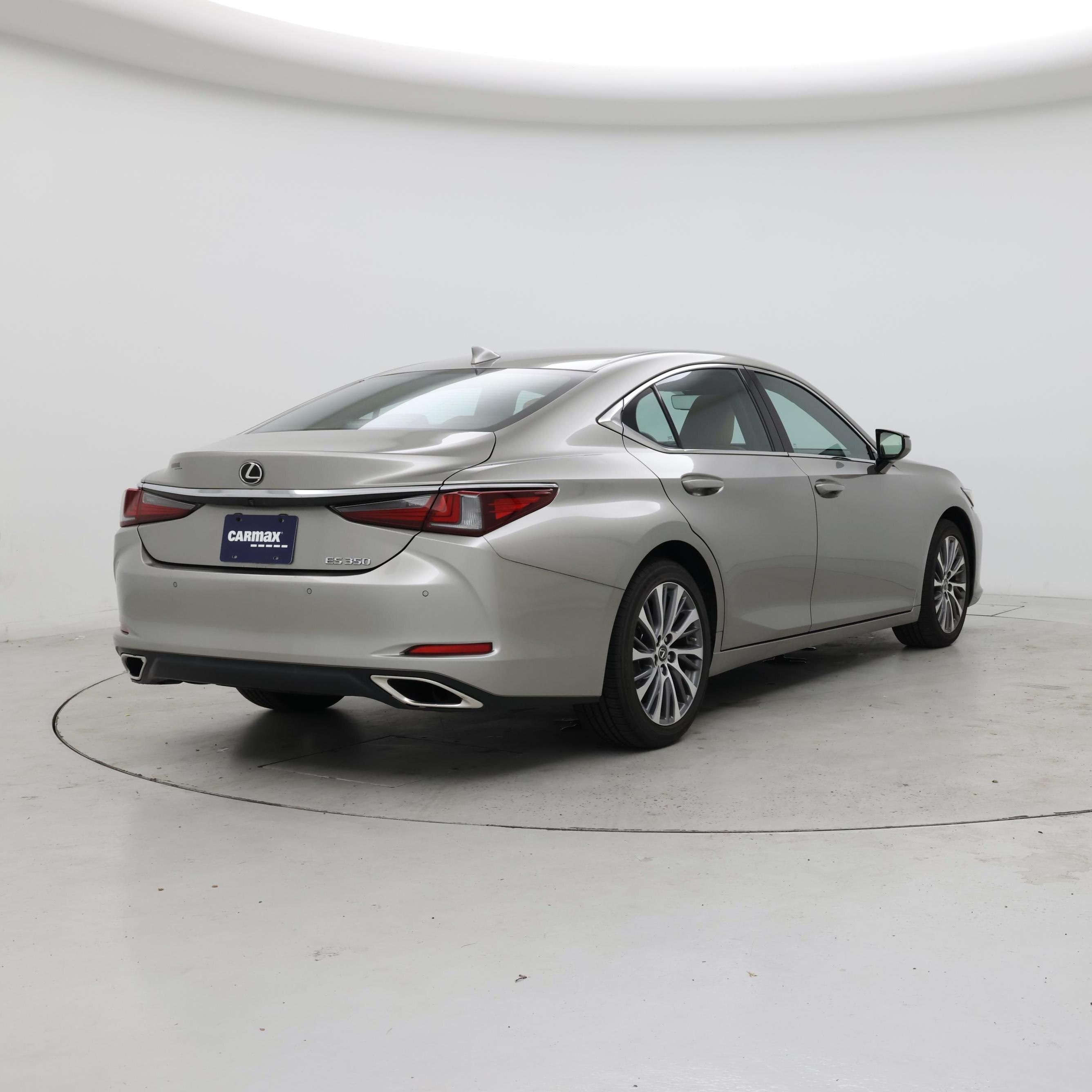 Thumbnail: 2019 Lexus ES - 8