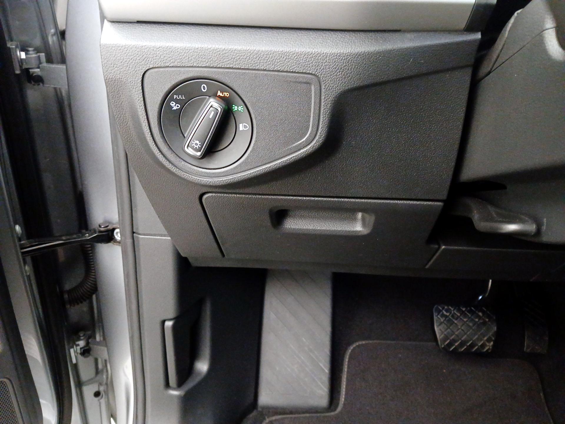 Thumbnail: 2023 Volkswagen Atlas - 13