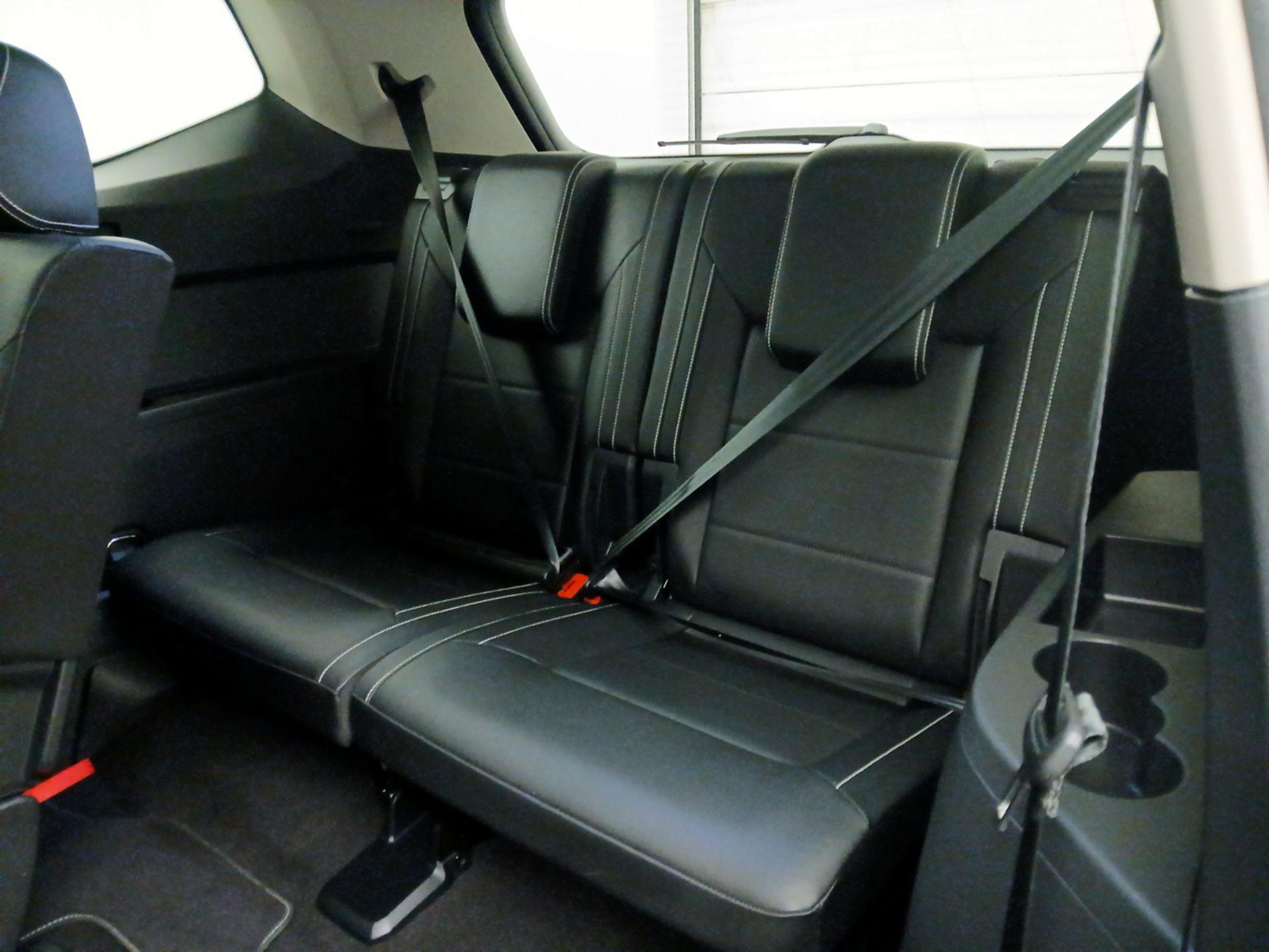 Thumbnail: 2023 Volkswagen Atlas - 20