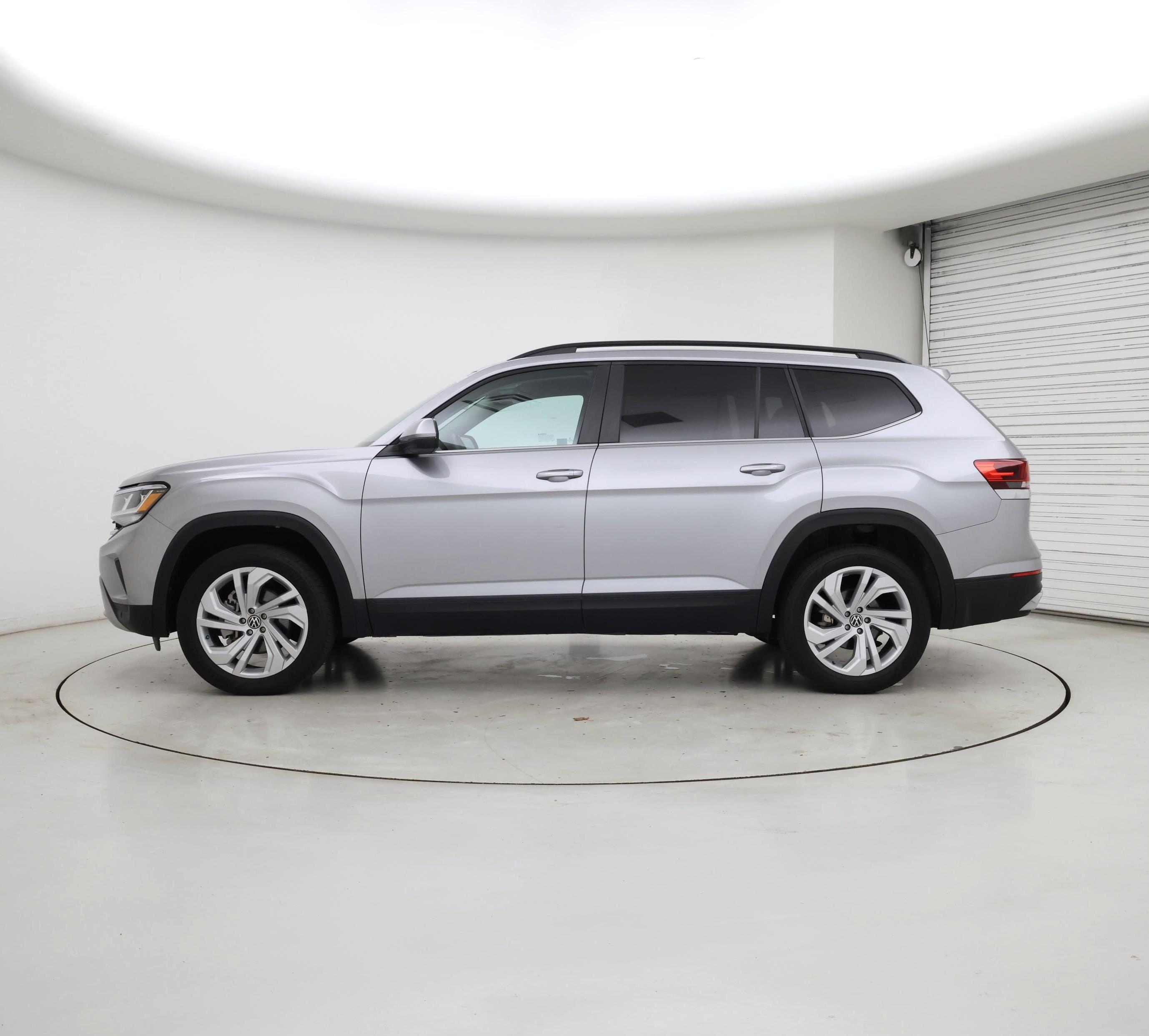 Thumbnail: 2023 Volkswagen Atlas - 3