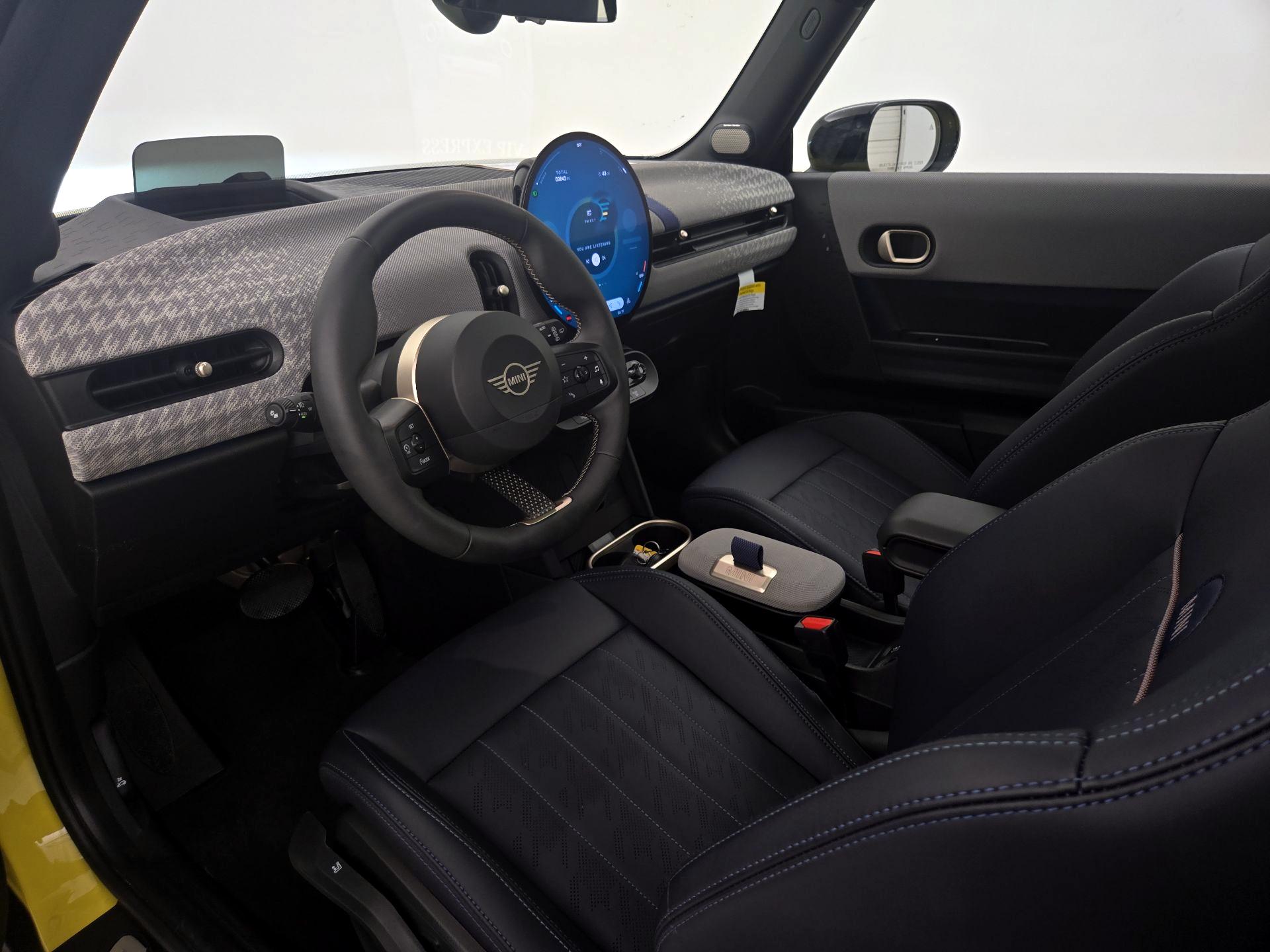 Thumbnail: 2025 MINI Cooper Hardtop - 11
