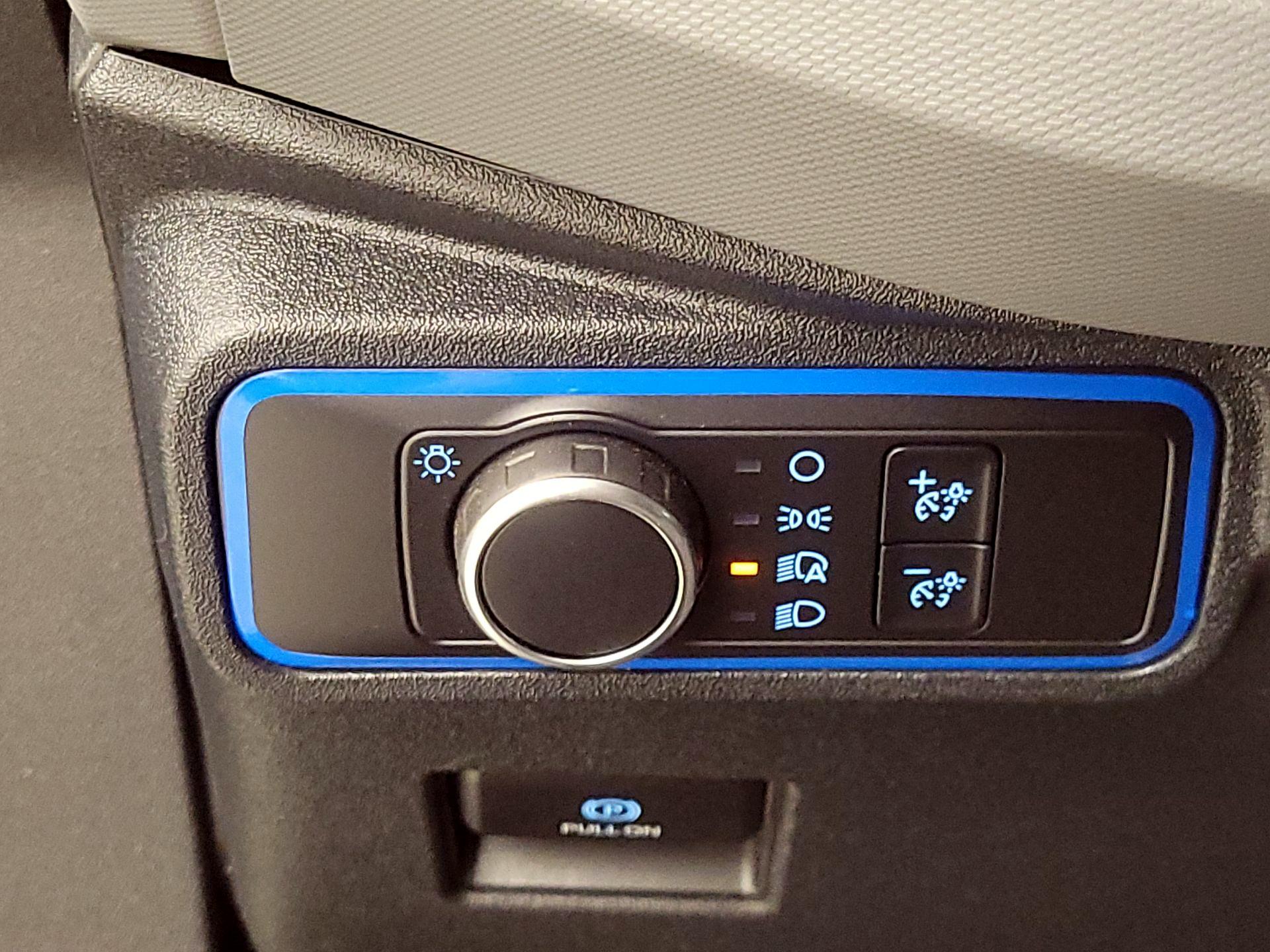 Thumbnail: 2021 Ford Bronco - 13