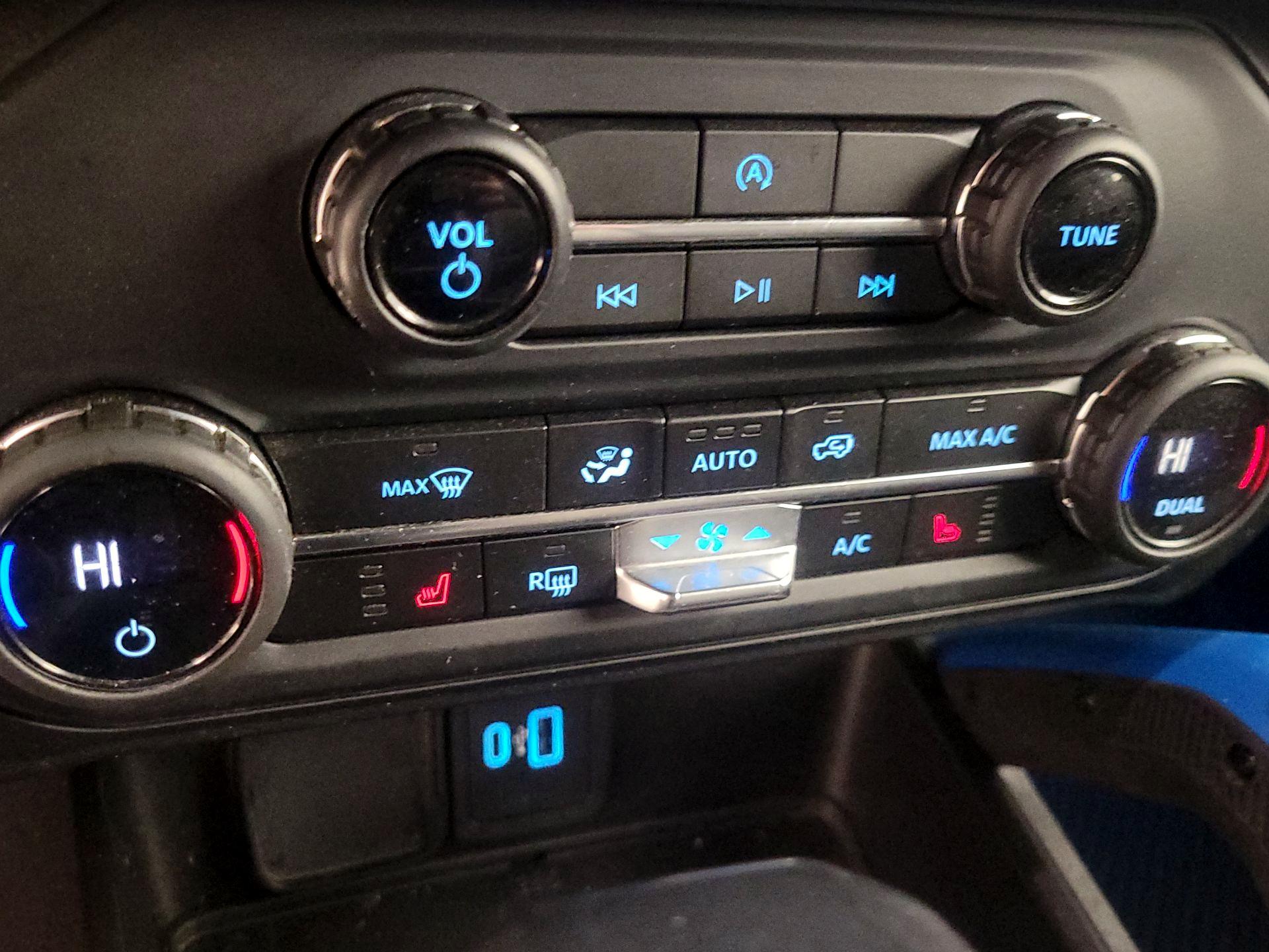 Thumbnail: 2021 Ford Bronco - 16