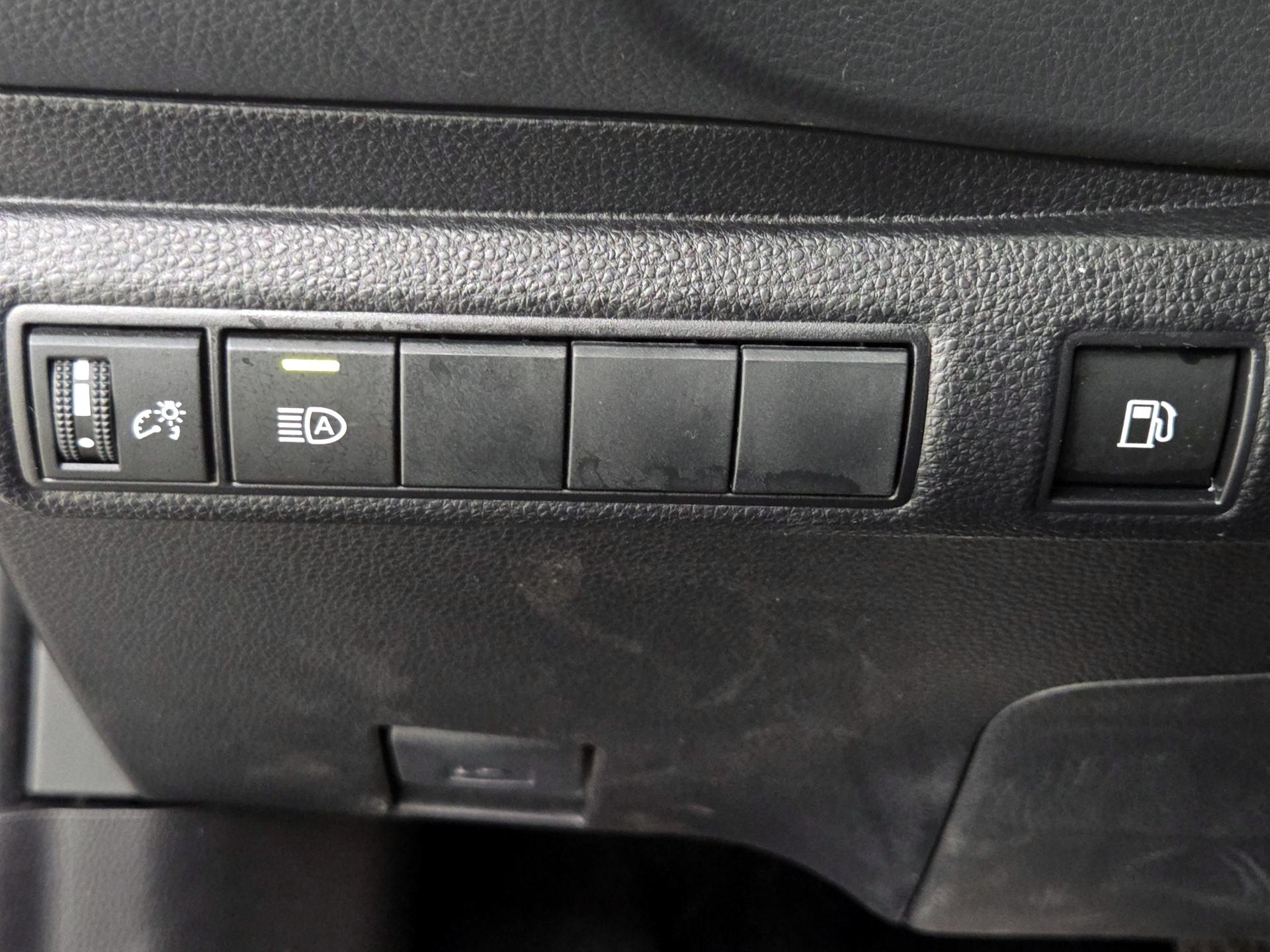 Thumbnail: 2023 Toyota Corolla - 13