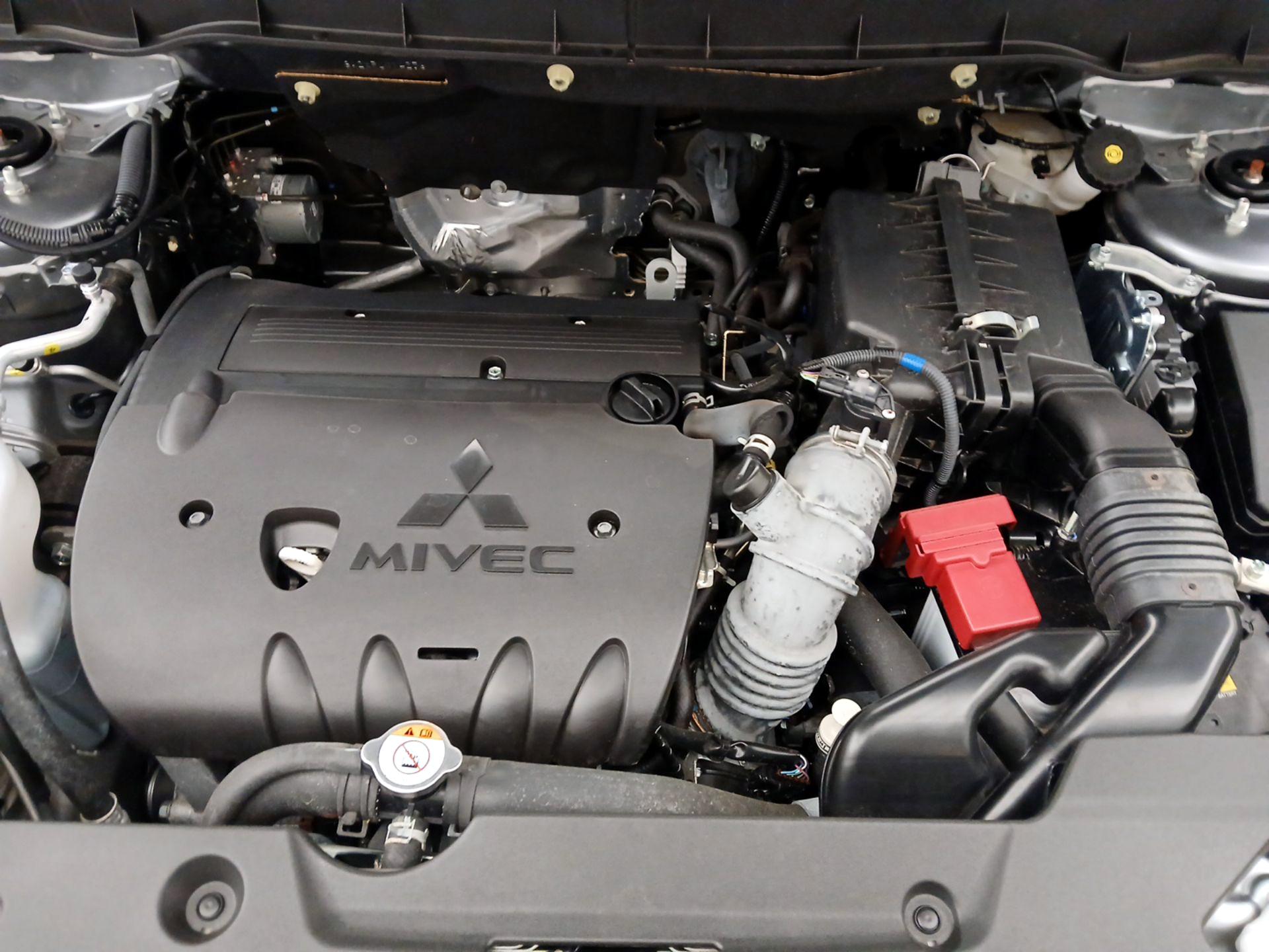 Thumbnail: 2023 Mitsubishi Outlander Sport - 19