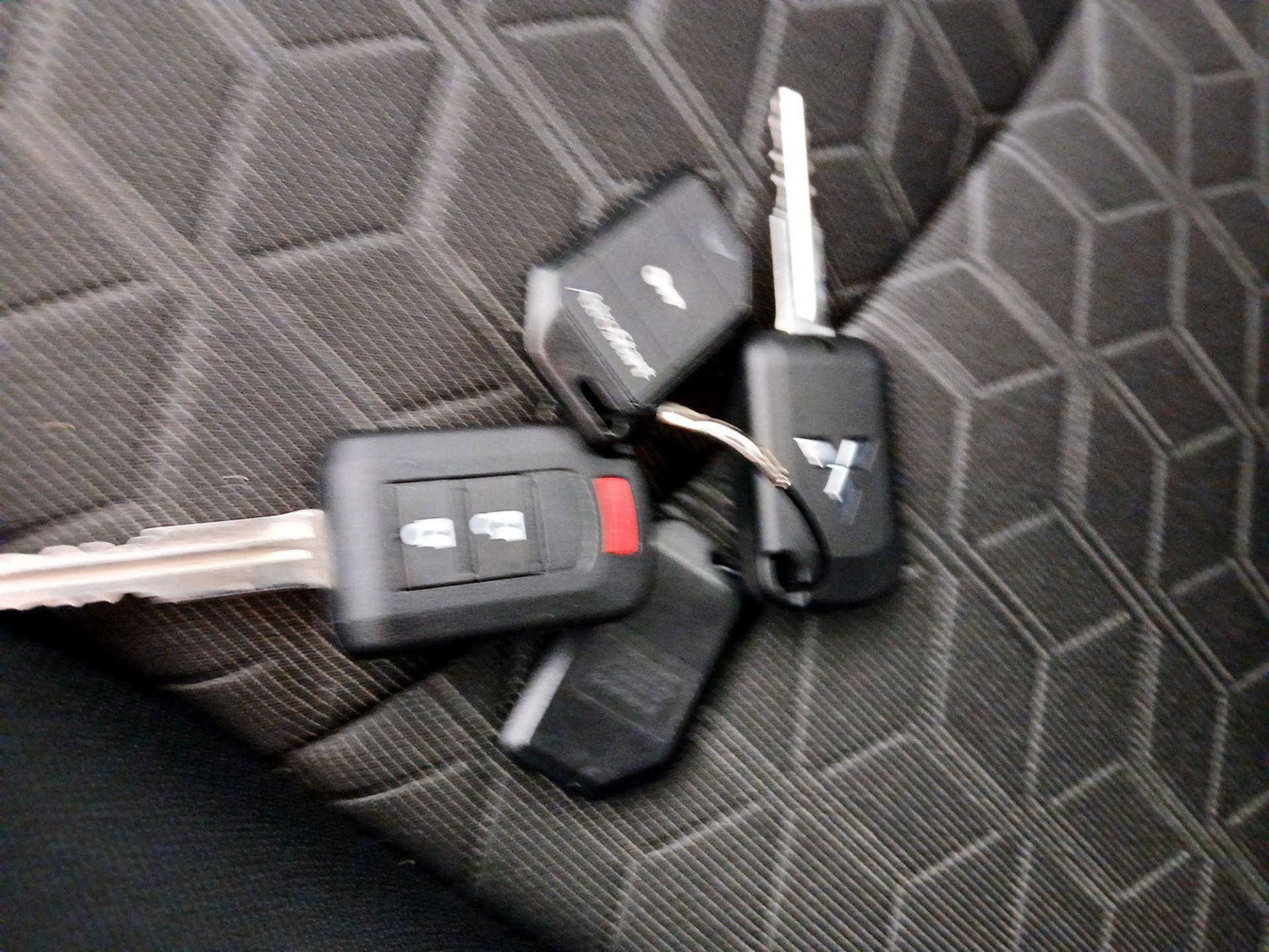 Thumbnail: 2023 Mitsubishi Outlander Sport - 20