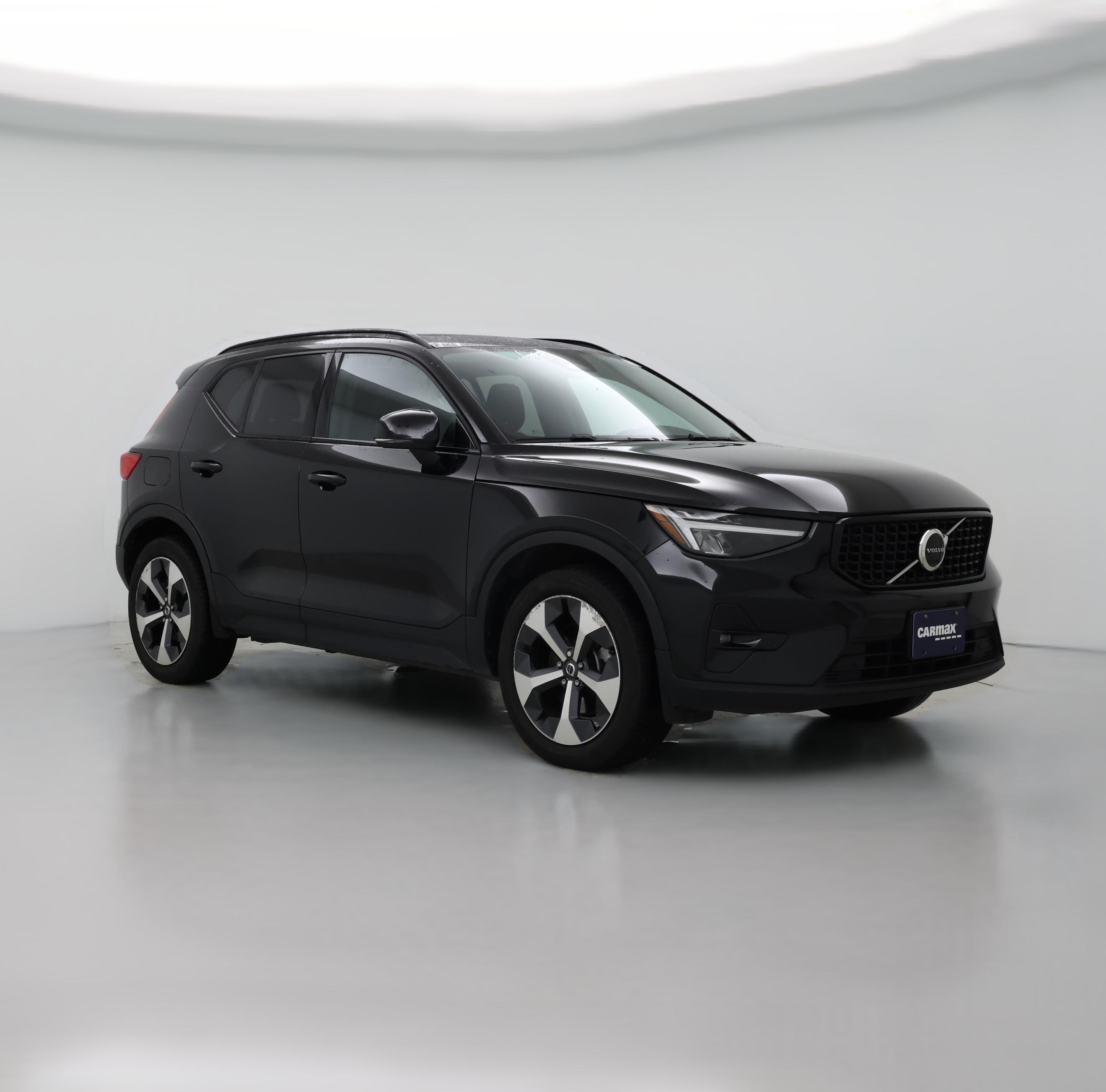 Thumbnail: 2023 Volvo XC40 - 1