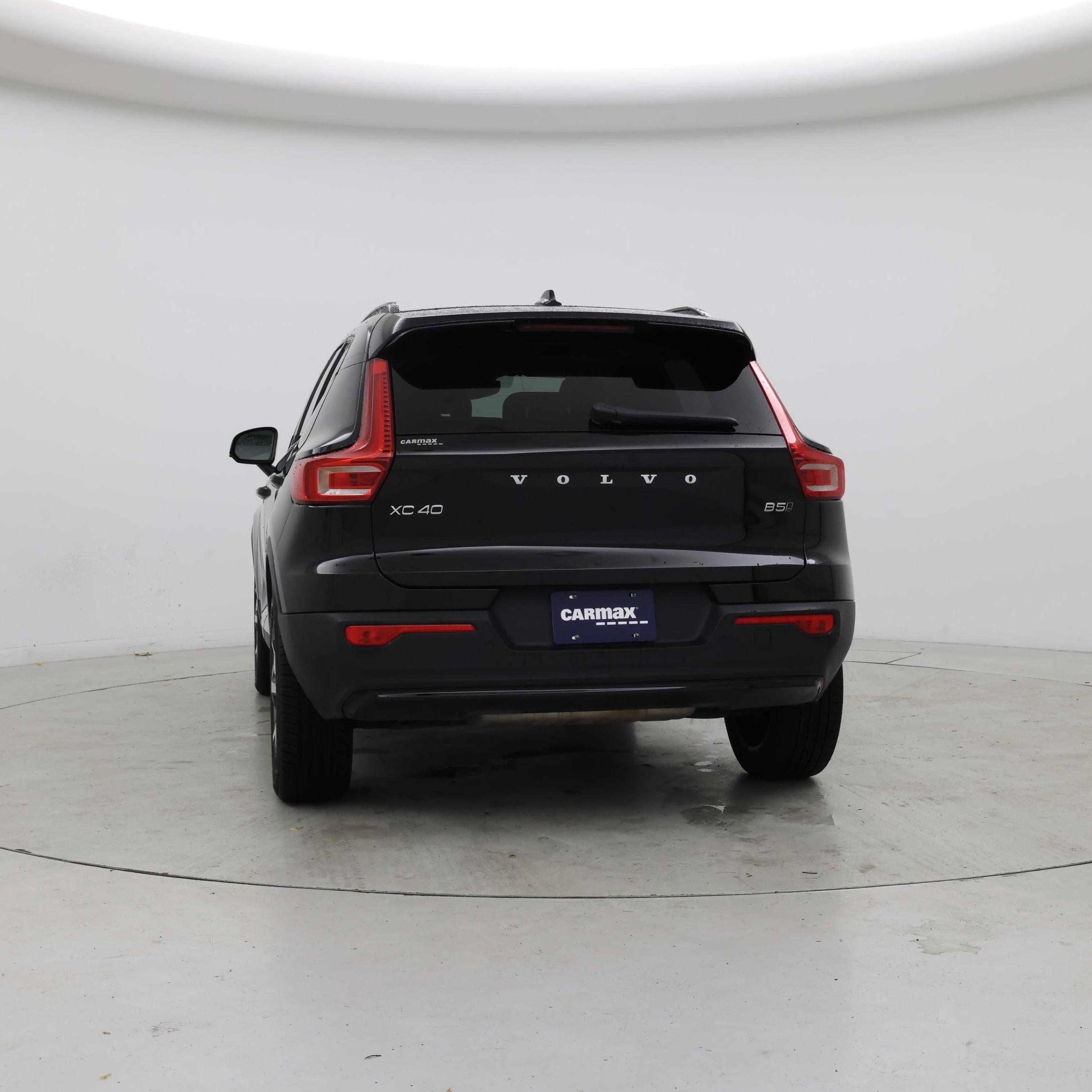Thumbnail: 2023 Volvo XC40 - 6