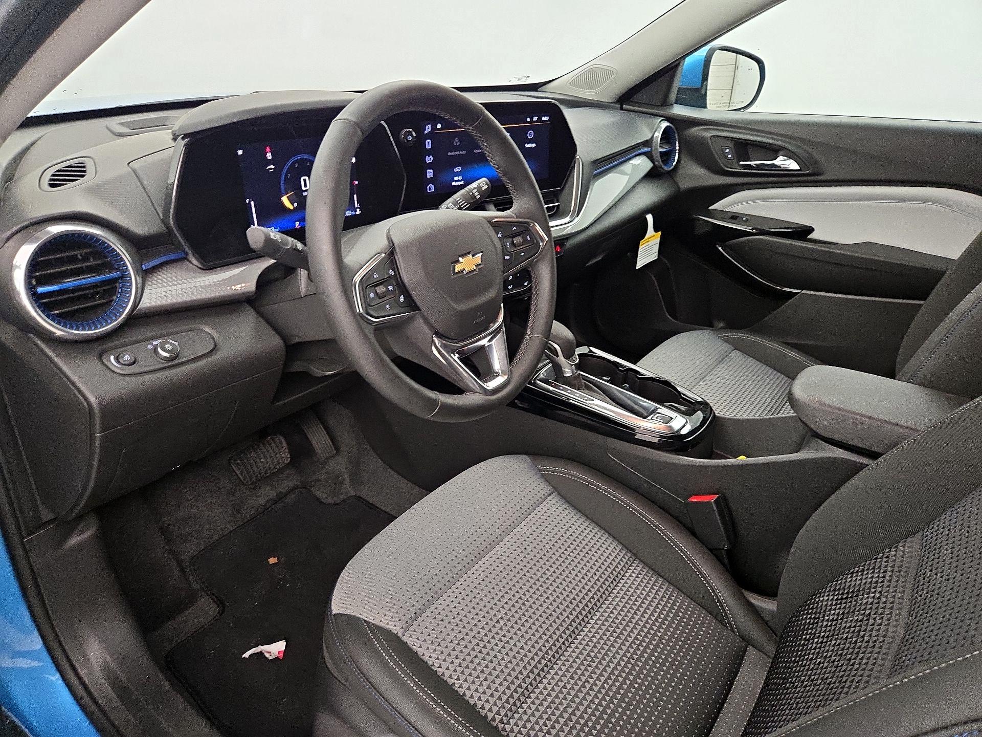 Thumbnail: 2025 Chevrolet Trax - 11