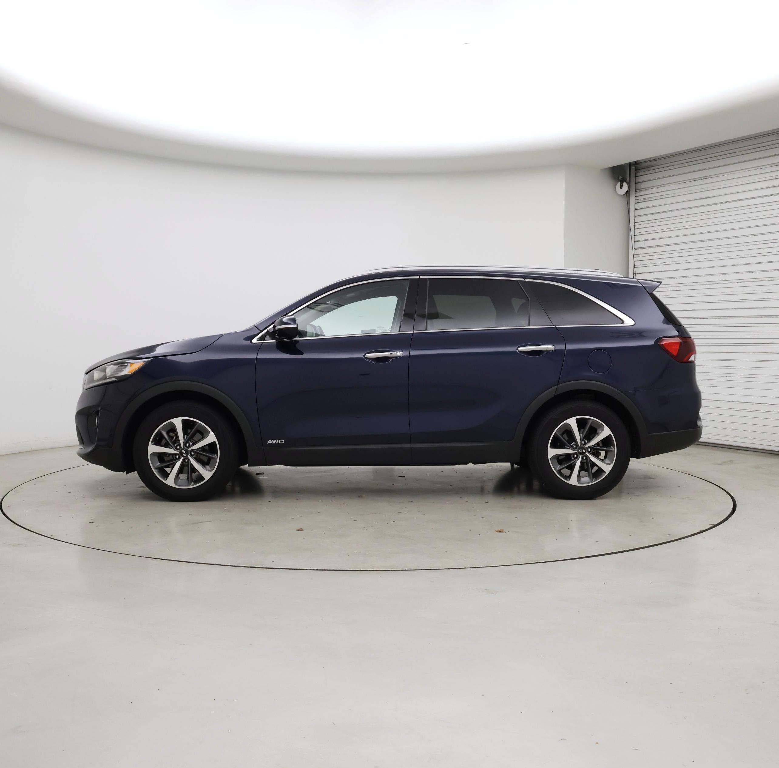 Thumbnail: 2019 Kia Sorento - 3