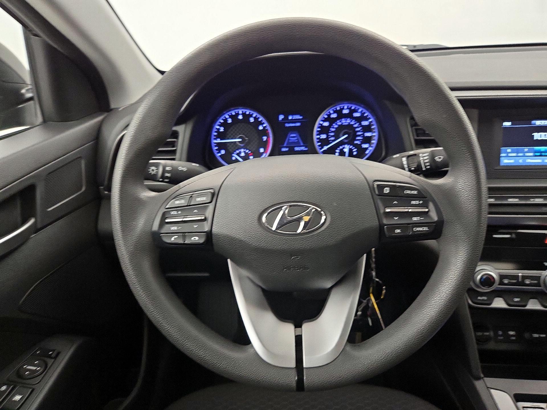 Thumbnail: 2020 Hyundai Elantra - 10