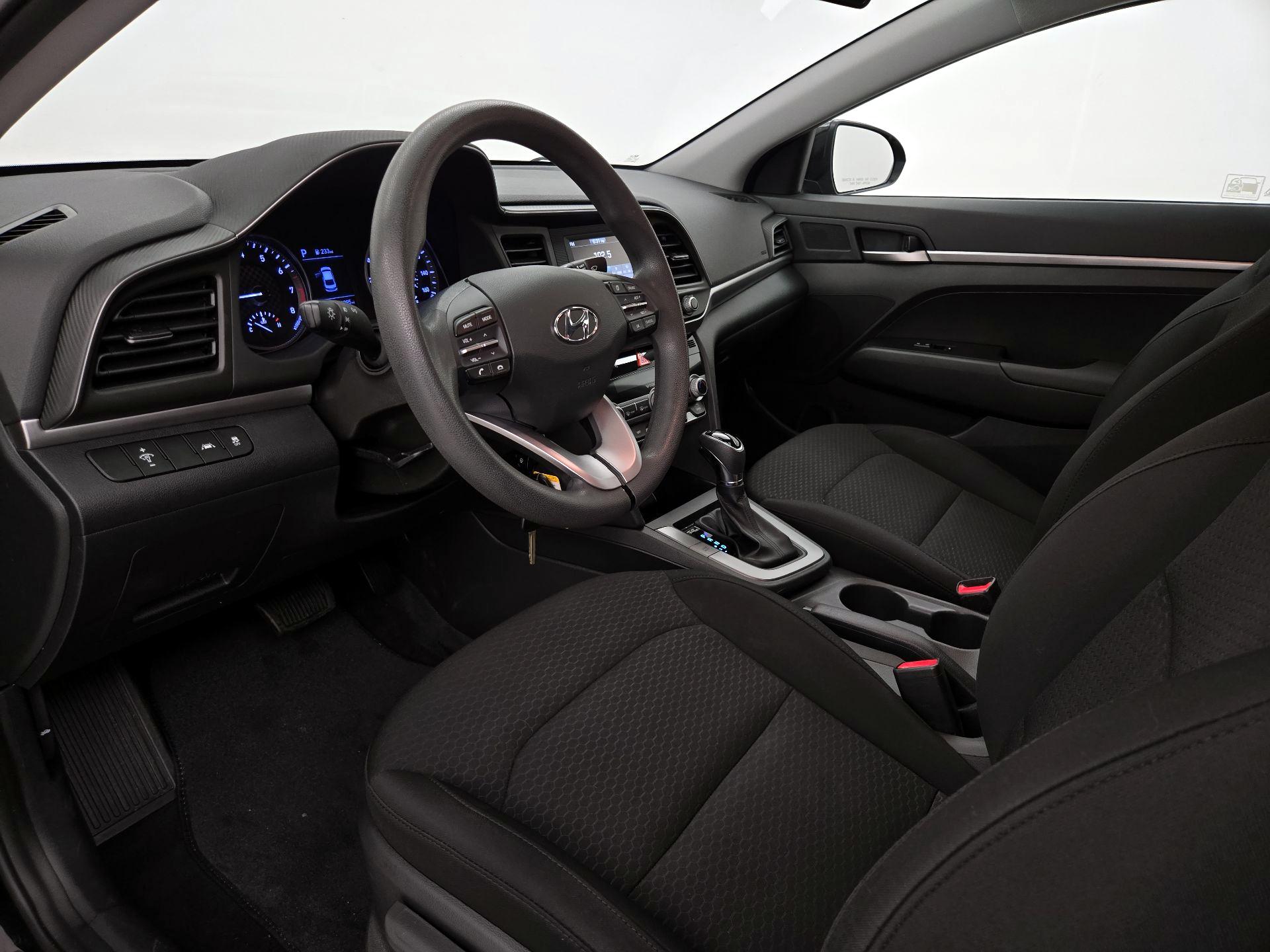 Thumbnail: 2020 Hyundai Elantra - 11