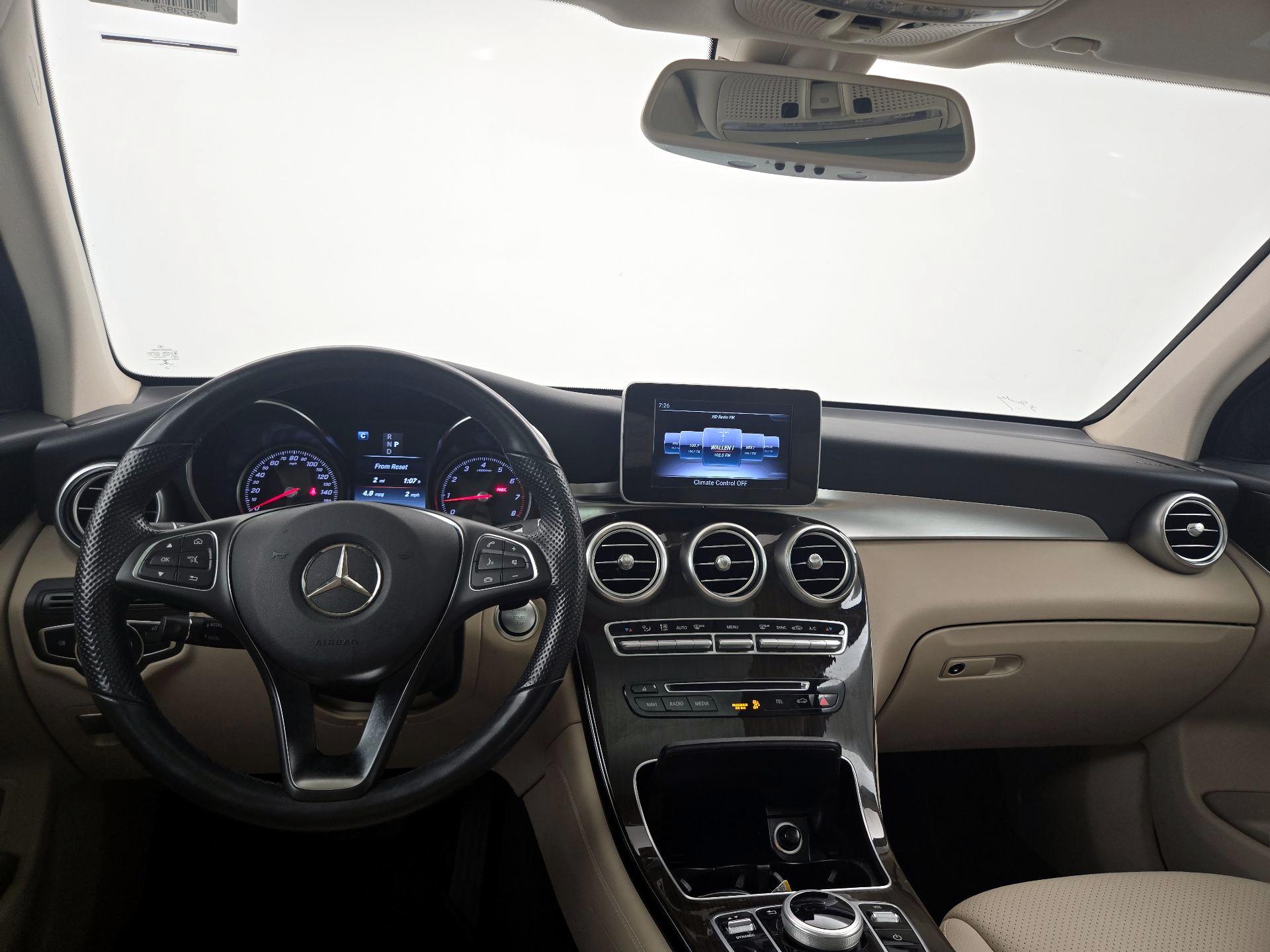 Thumbnail: 2019 Mercedes-Benz GLC - 9