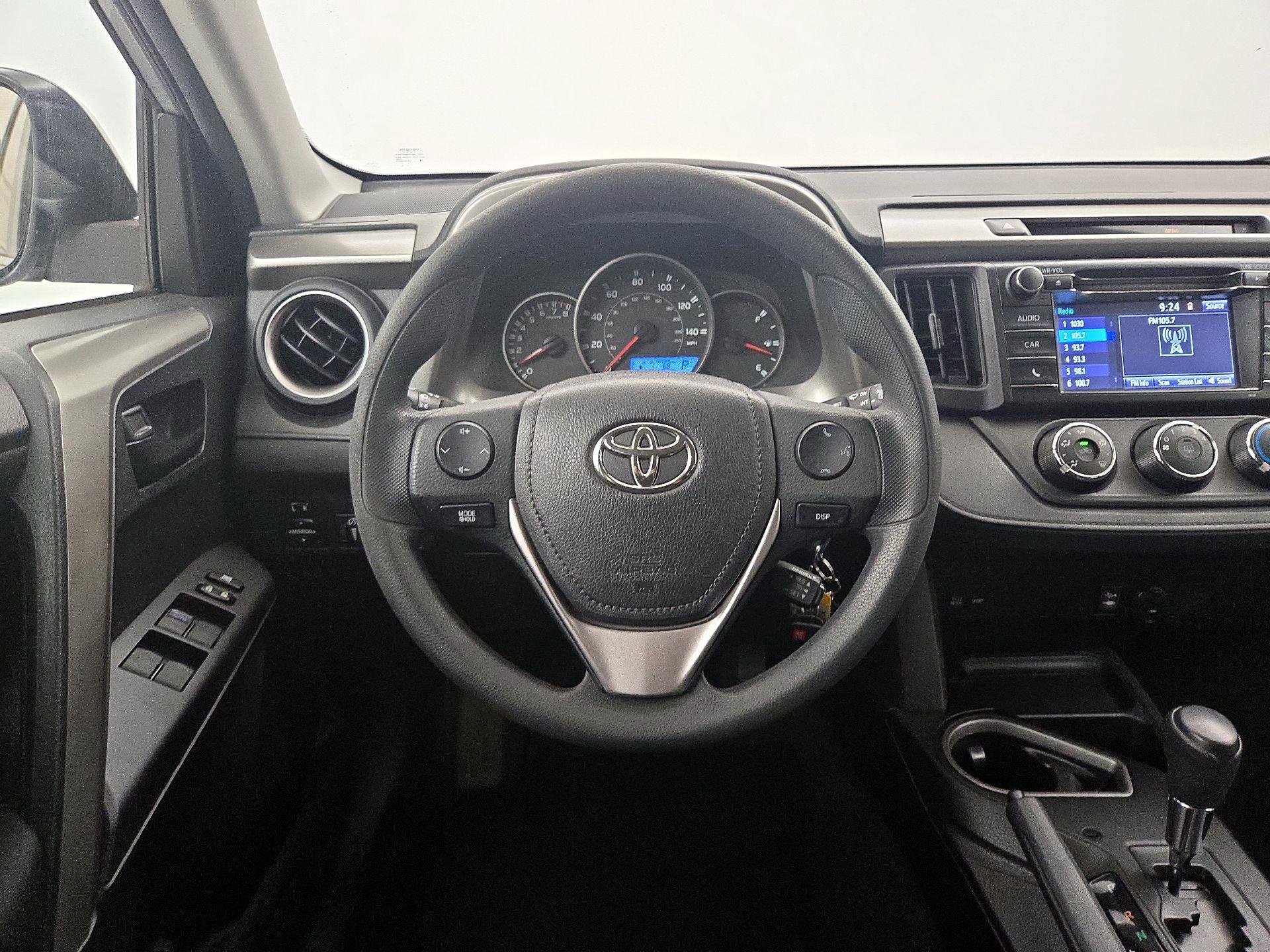 Thumbnail: 2016 Toyota RAV4 - 10
