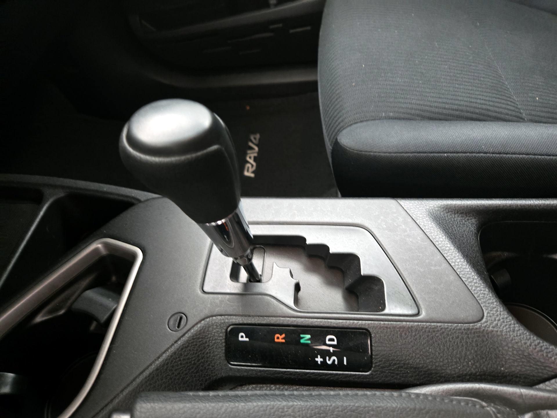 Thumbnail: 2016 Toyota RAV4 - 17