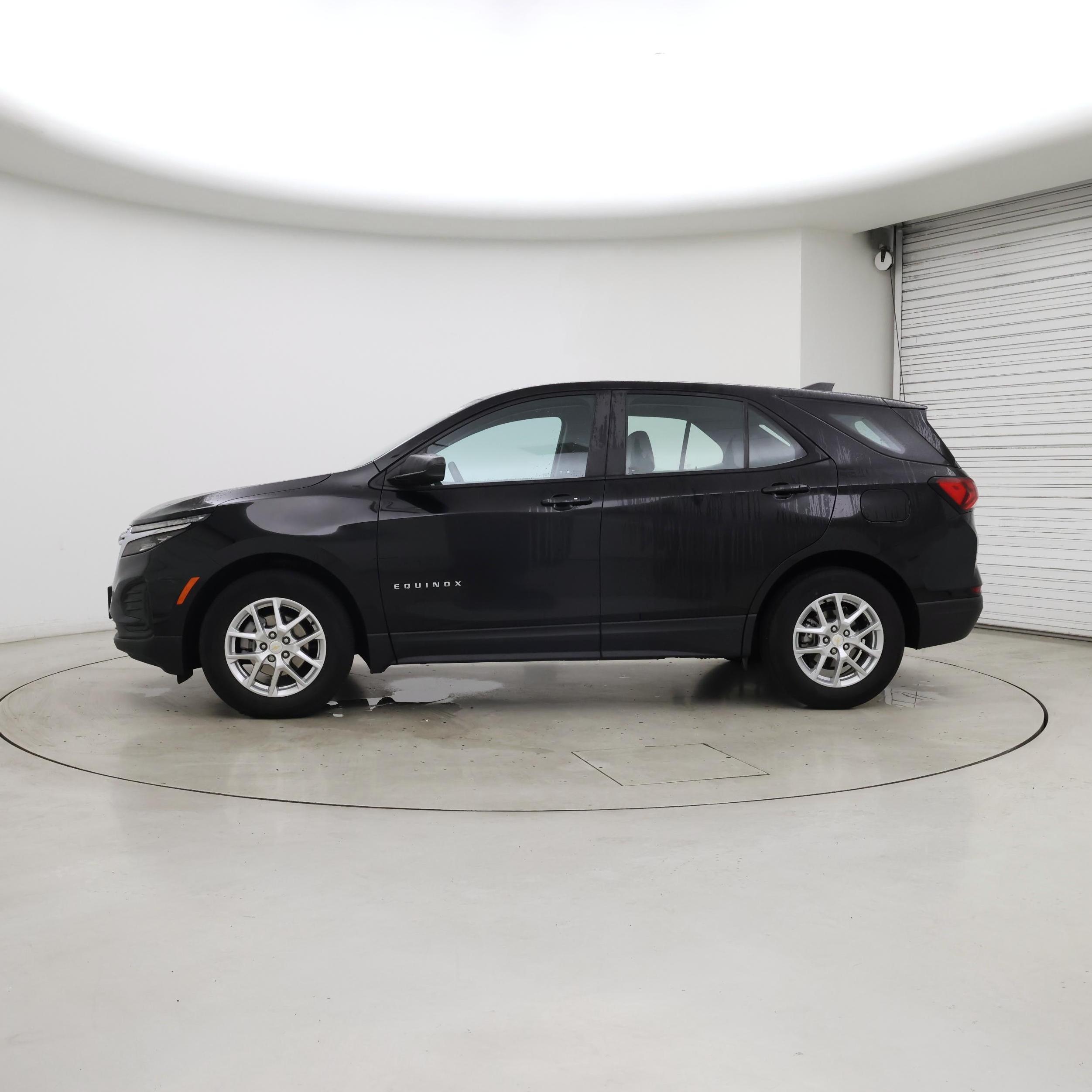 Thumbnail: 2023 Chevrolet Equinox - 3