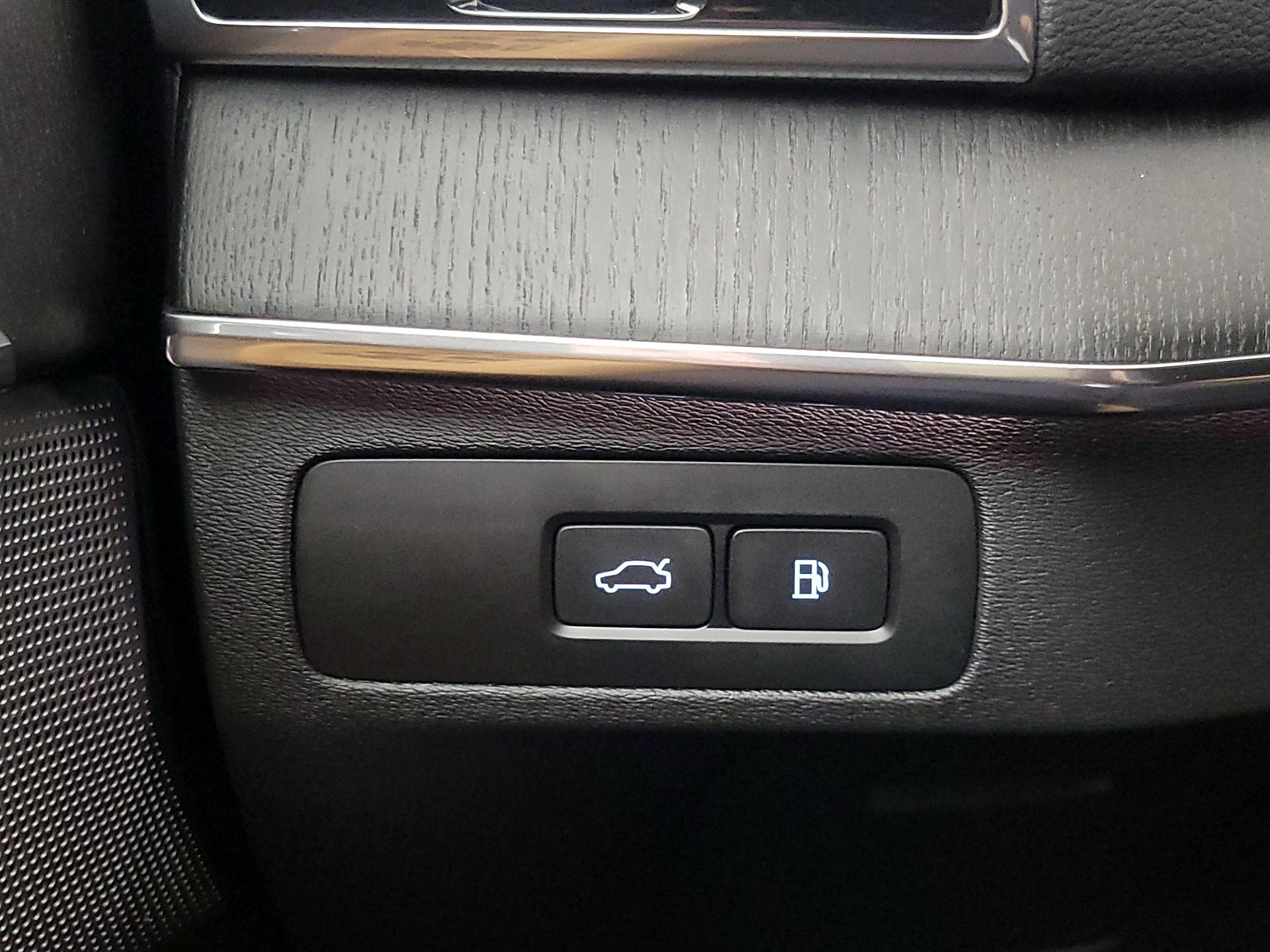 Thumbnail: 2024 Volvo XC90 - 13