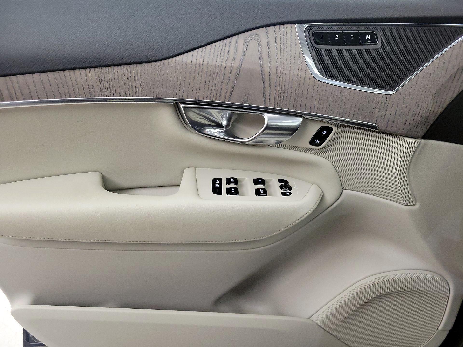 Thumbnail: 2023 Volvo XC90 - 12