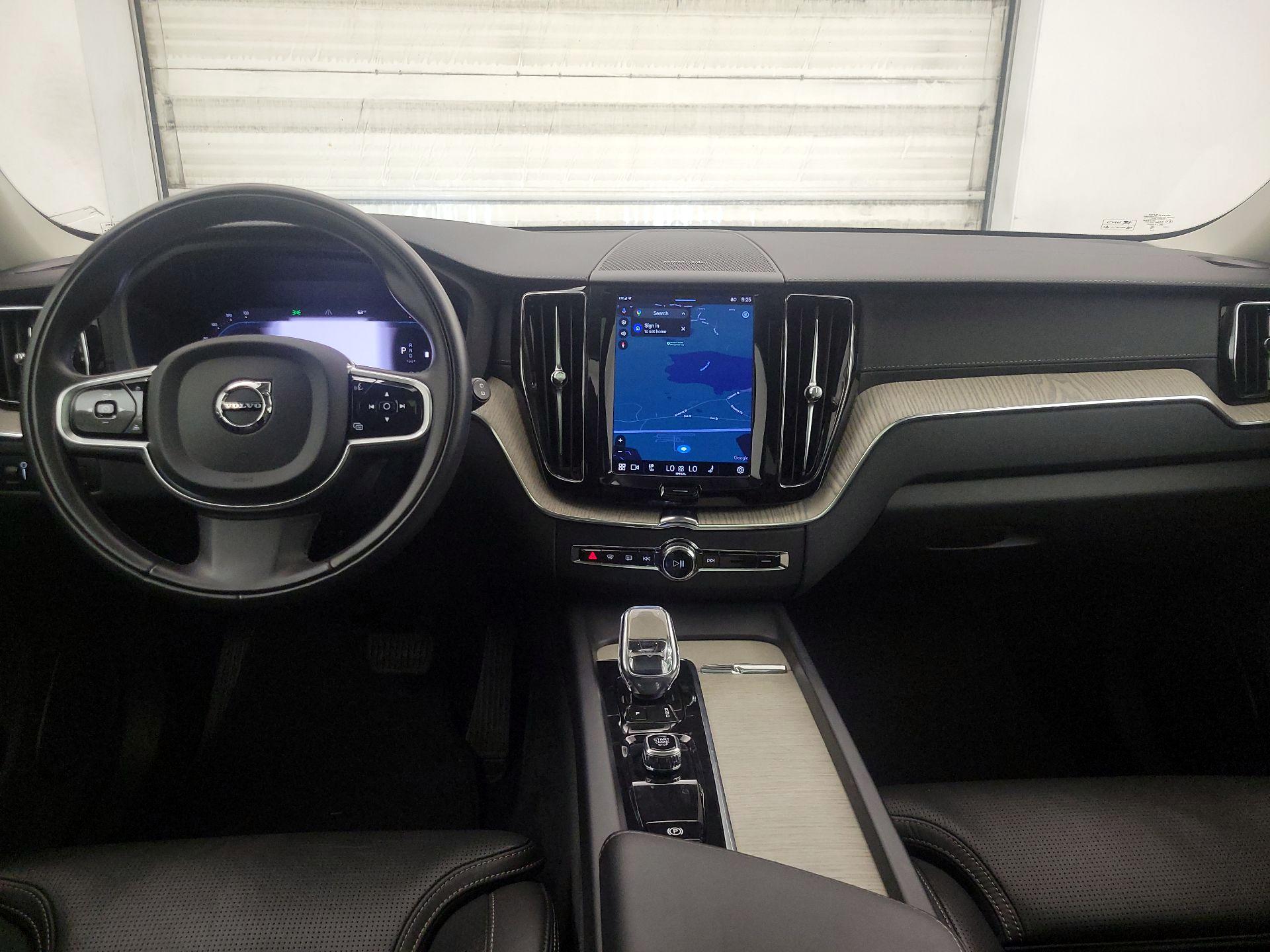 Thumbnail: 2022 Volvo XC60 - 9