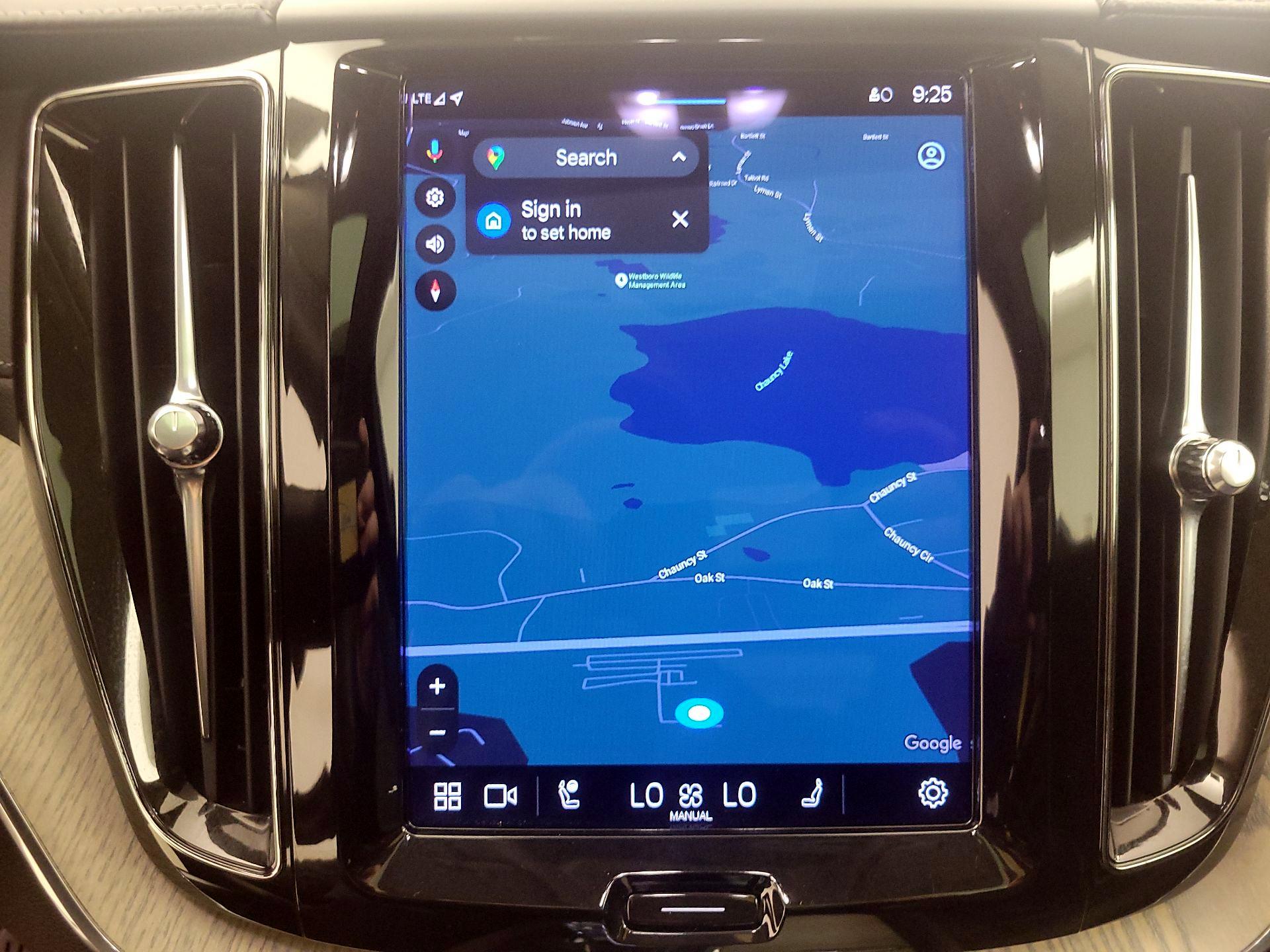 Thumbnail: 2022 Volvo XC60 - 14