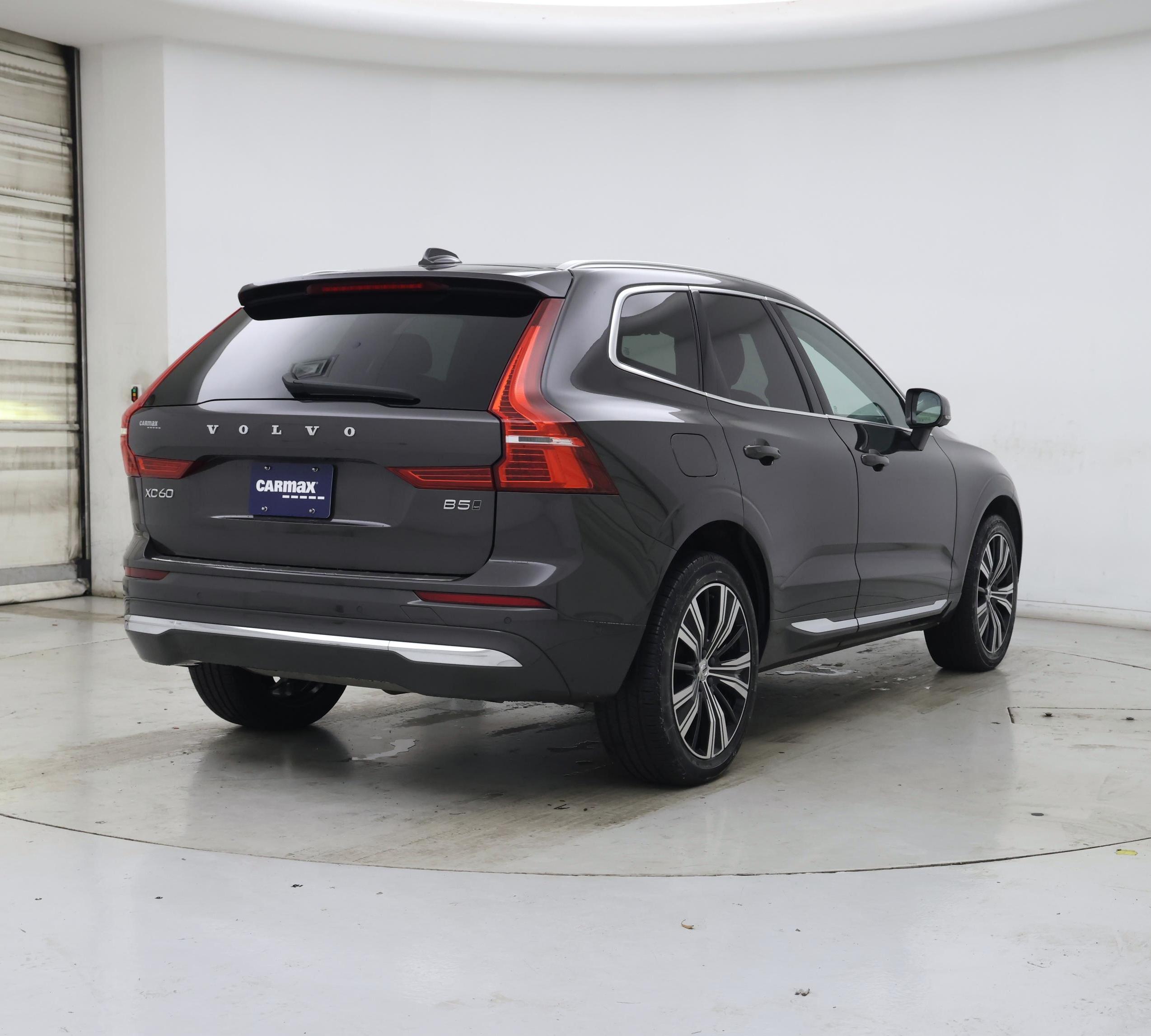 Thumbnail: 2022 Volvo XC60 - 8