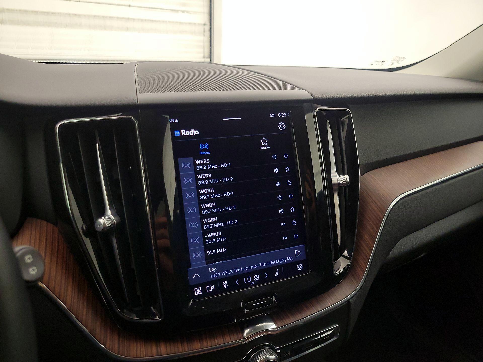 Thumbnail: 2023 Volvo XC60 - 15
