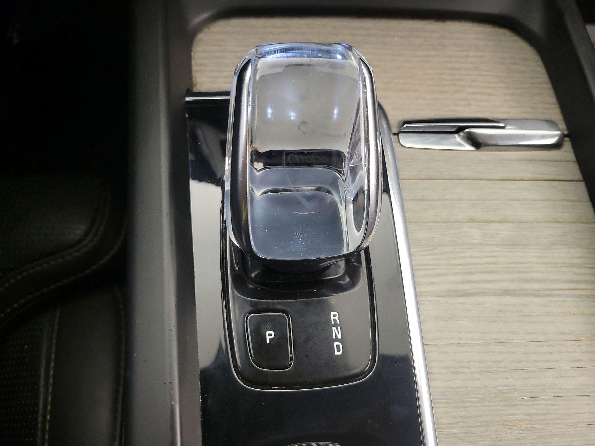 Thumbnail: 2022 Volvo XC60 - 18