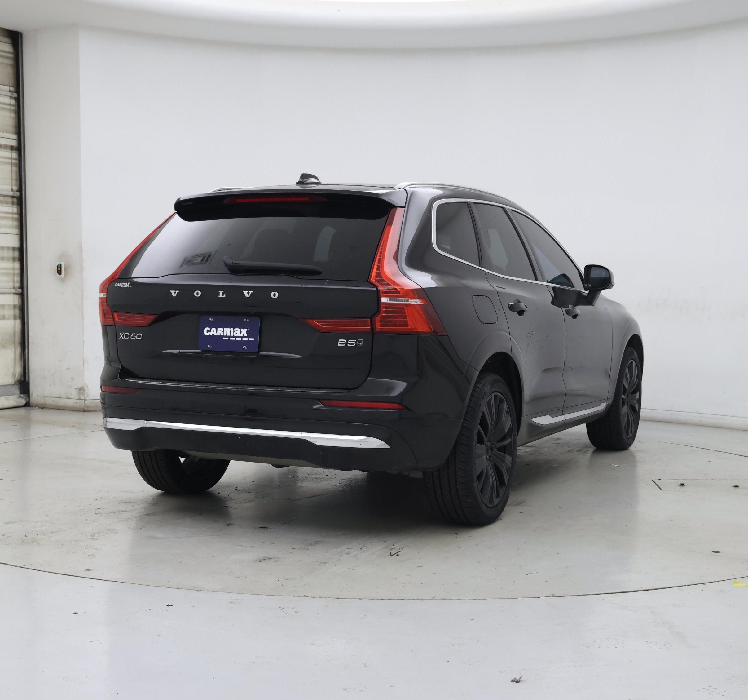 Thumbnail: 2022 Volvo XC60 - 8