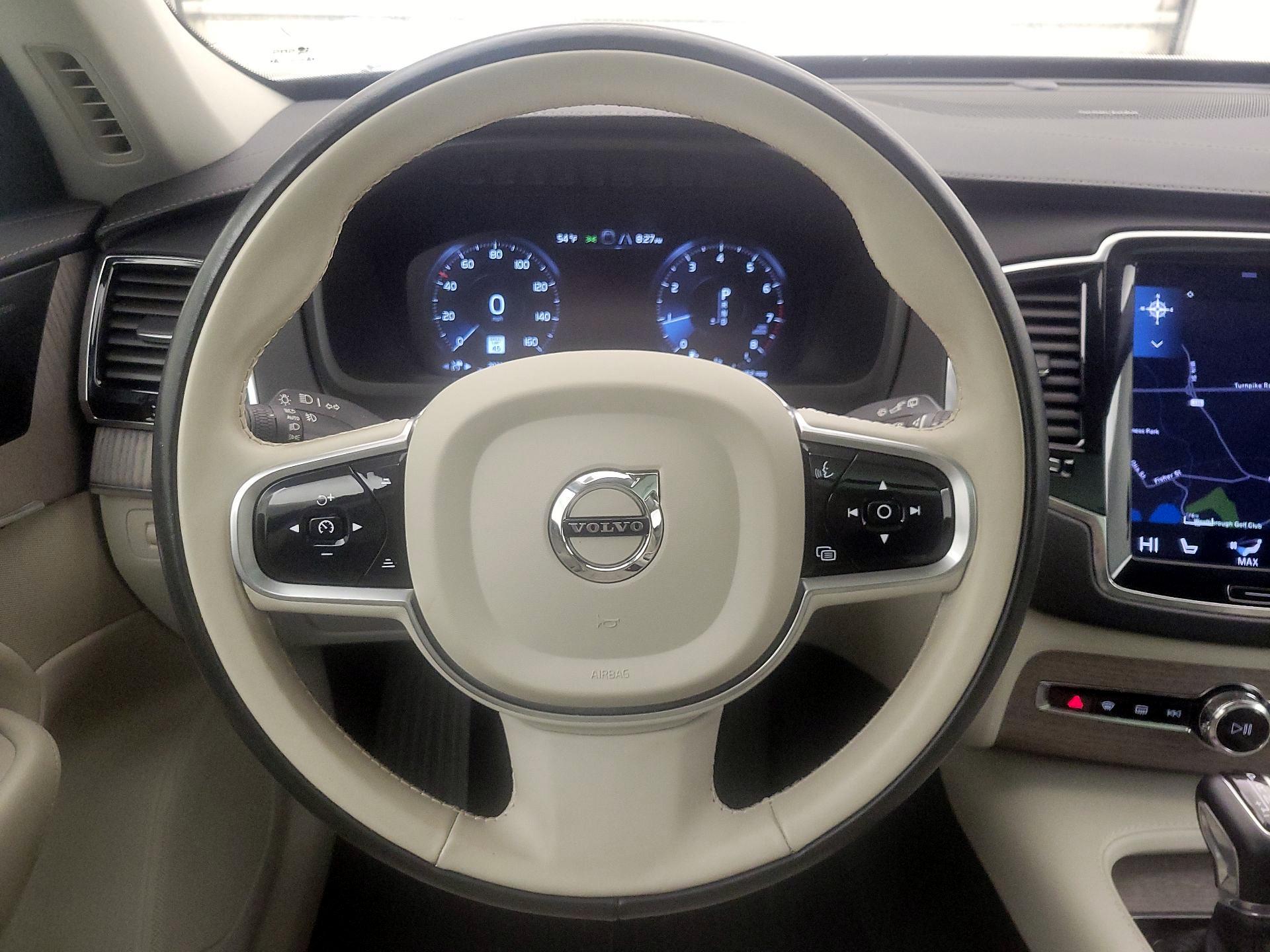 Thumbnail: 2022 Volvo XC90 - 10