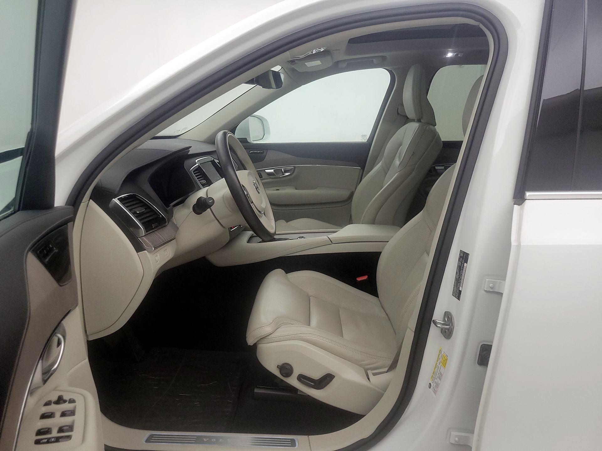 Thumbnail: 2022 Volvo XC90 - 11