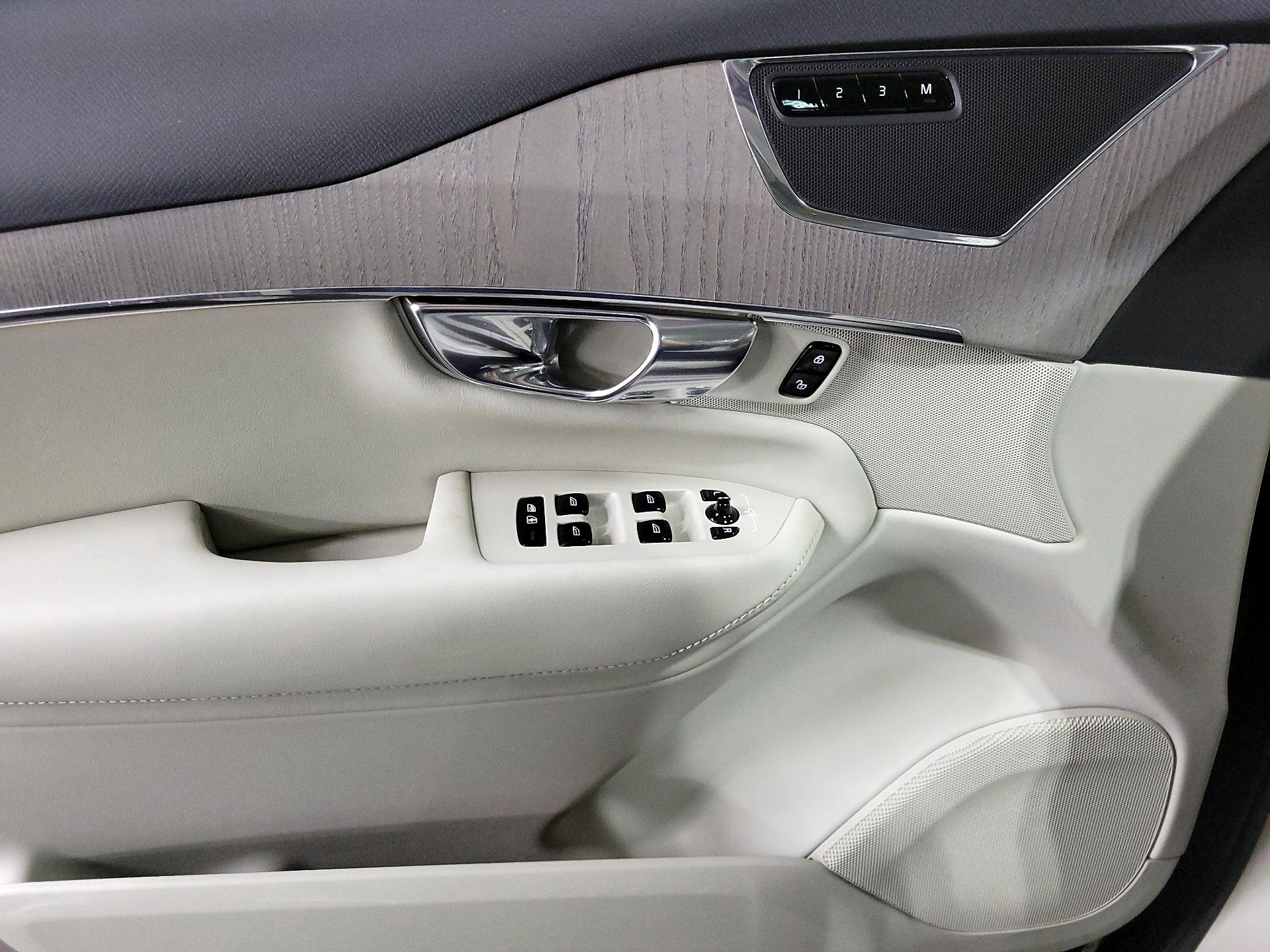 Thumbnail: 2024 Volvo XC90 - 12