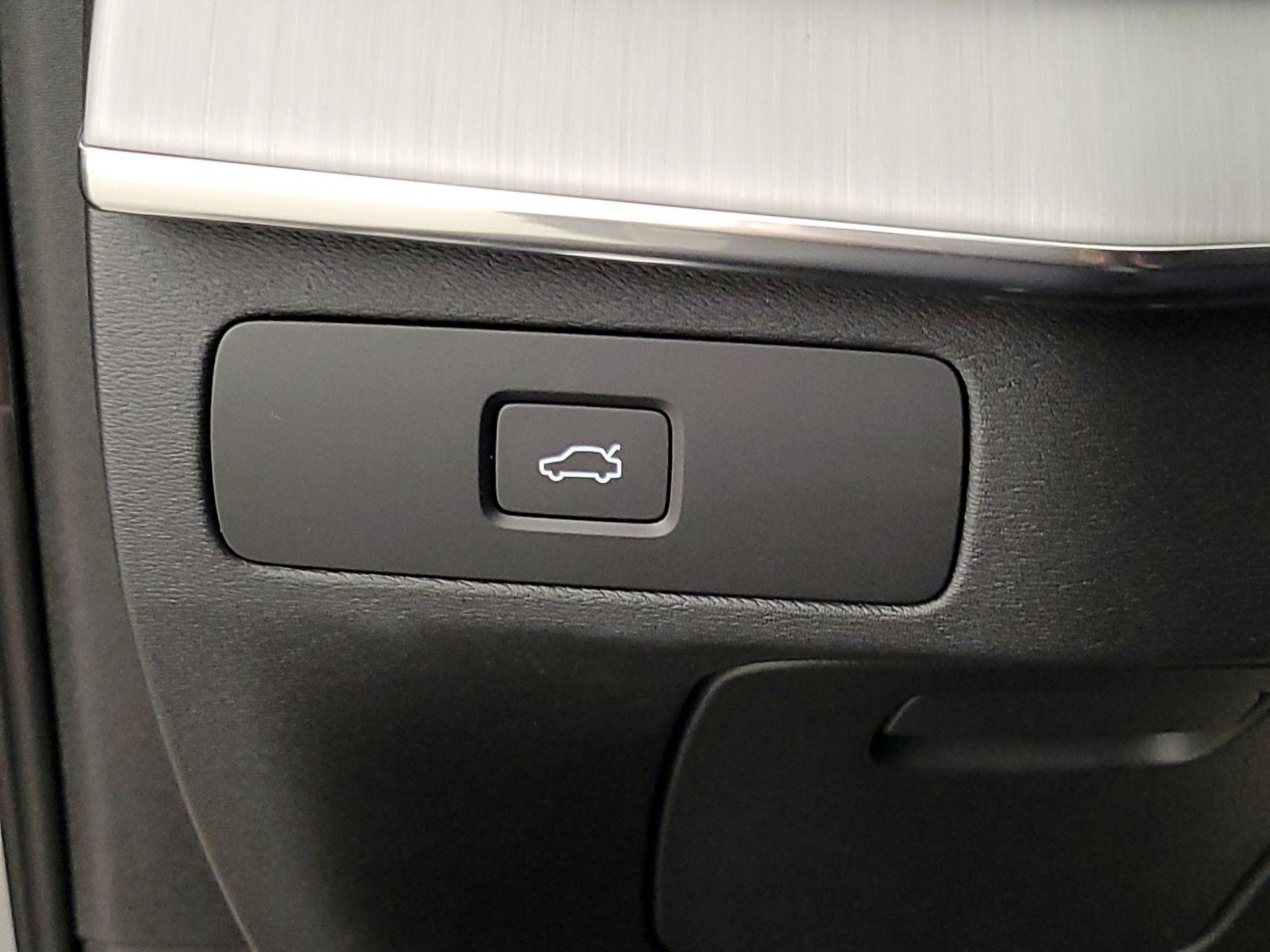 Thumbnail: 2024 Volvo XC90 - 13